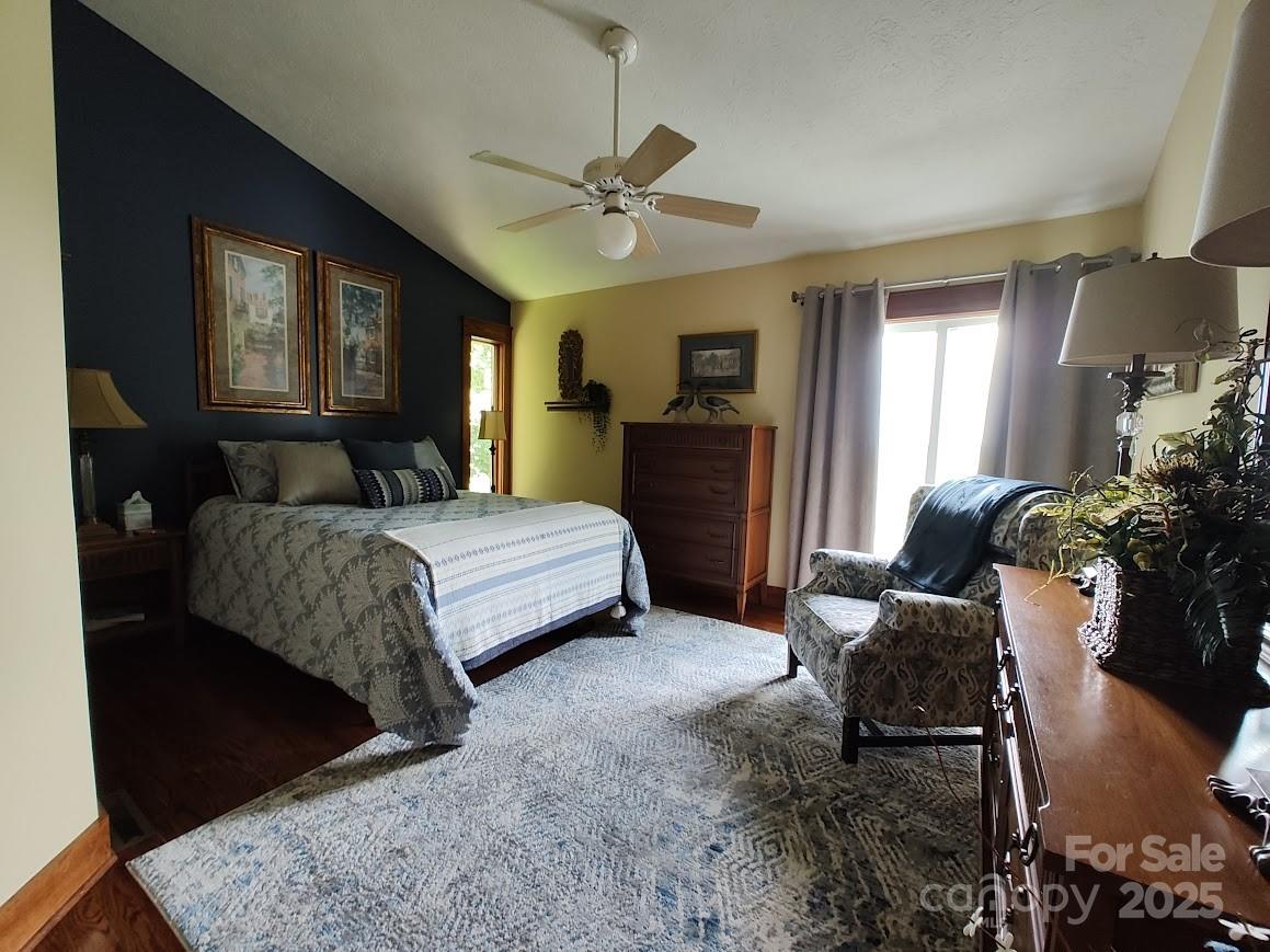 545 Summit Road Property Photo 9