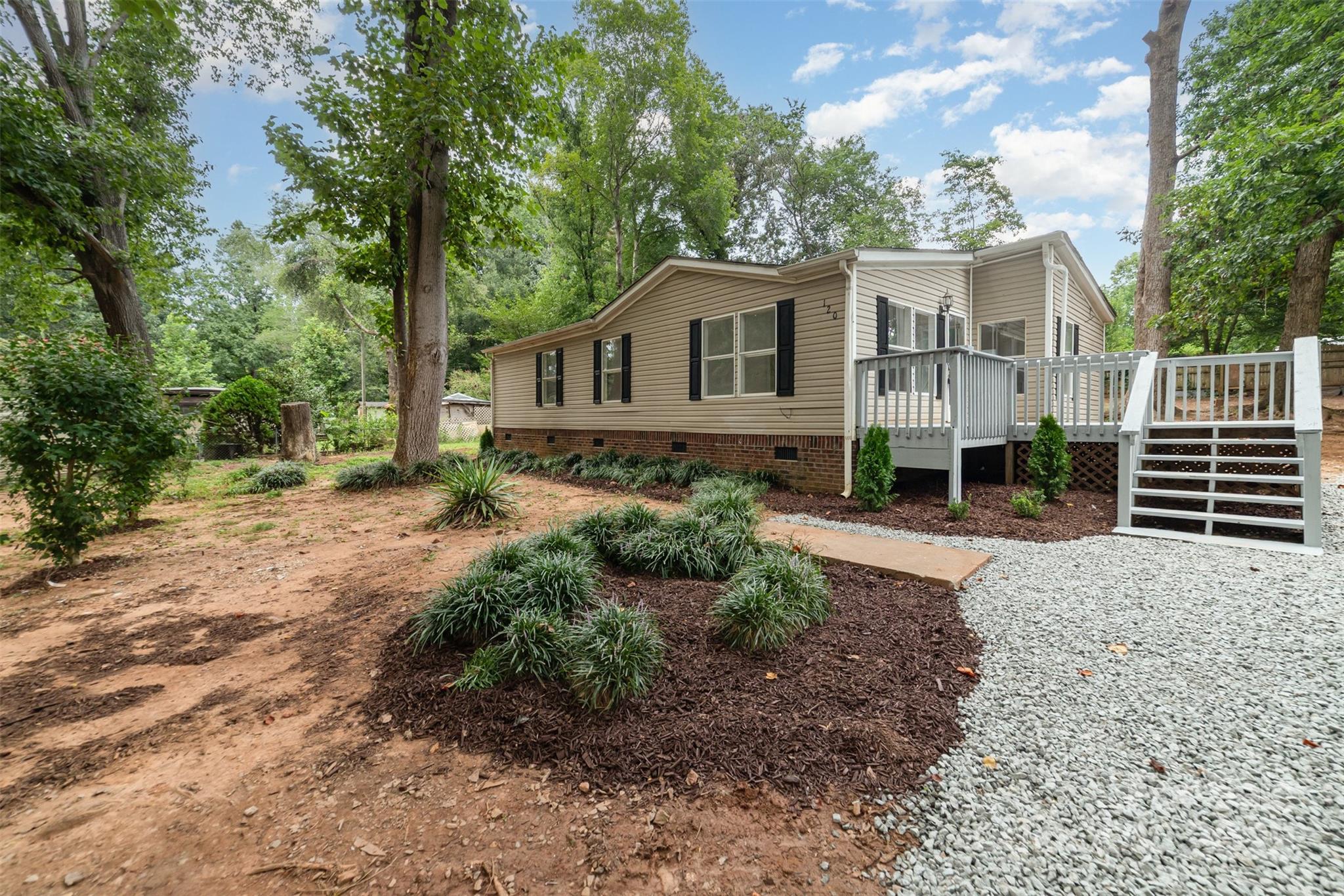 120 Walk A Long Way Property Photo 2