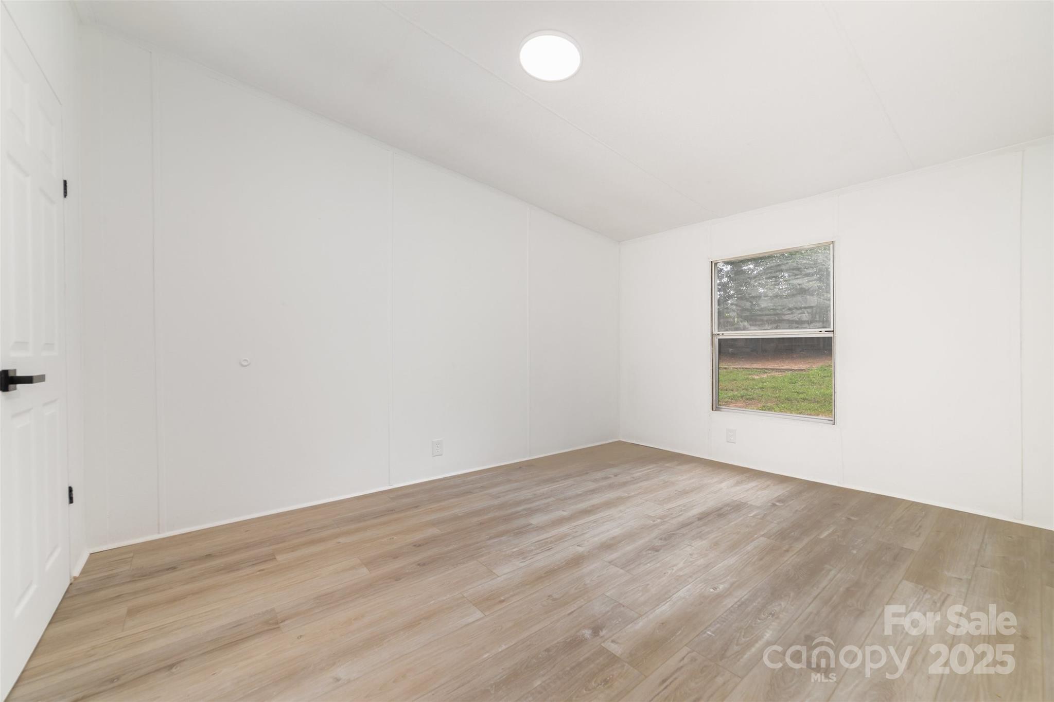 120 Walk A Long Way Property Photo 14