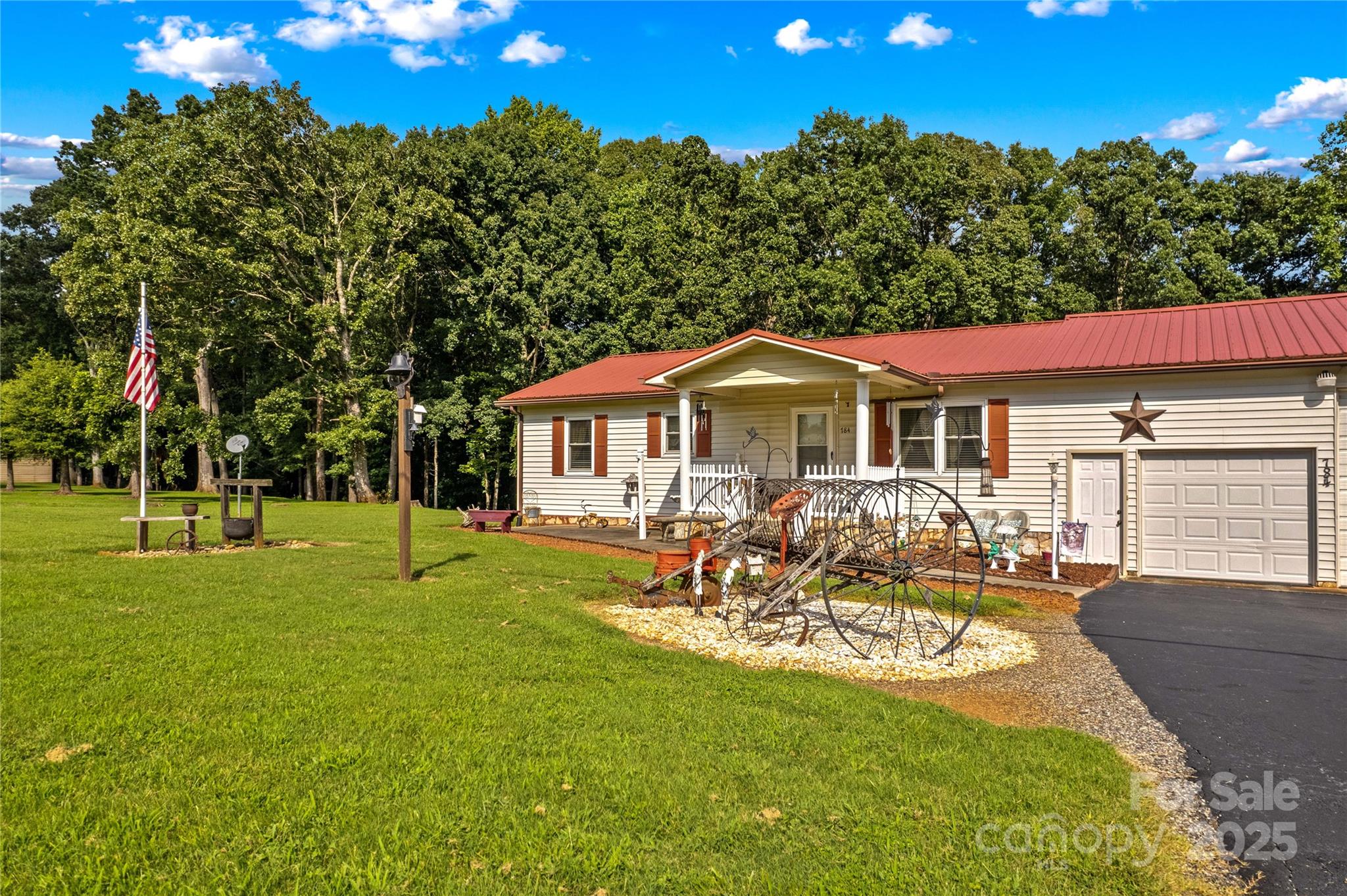 784 Whites Farm Road Property Photo 4