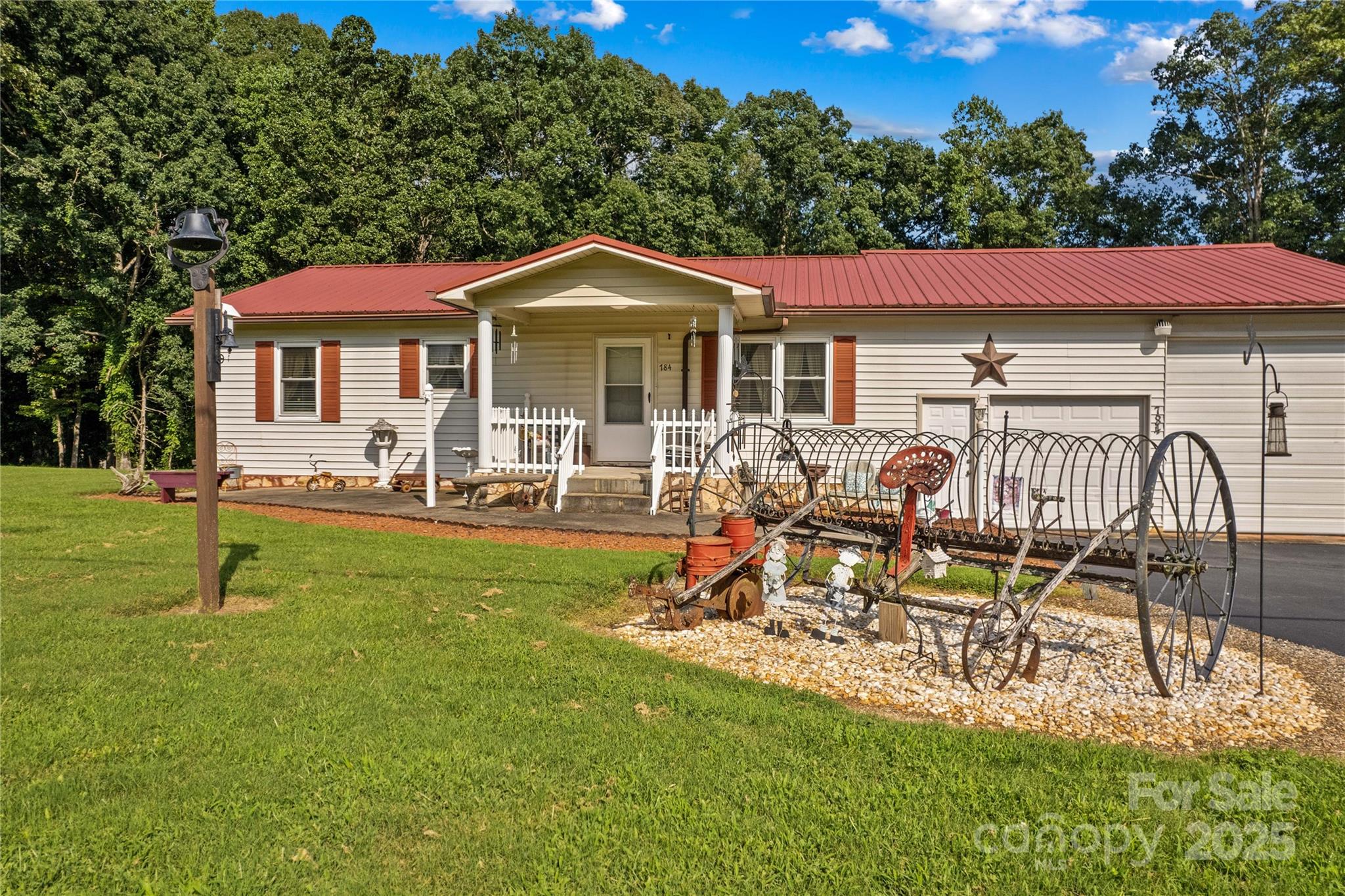 784 Whites Farm Road Property Photo 5