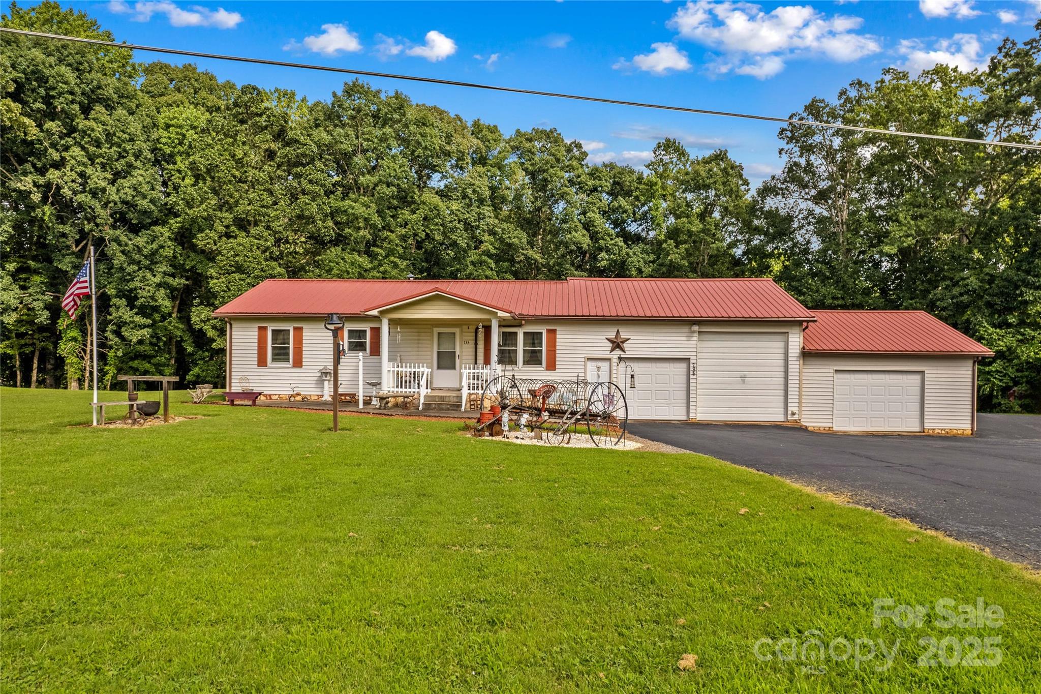 784 Whites Farm Road Property Photo 6