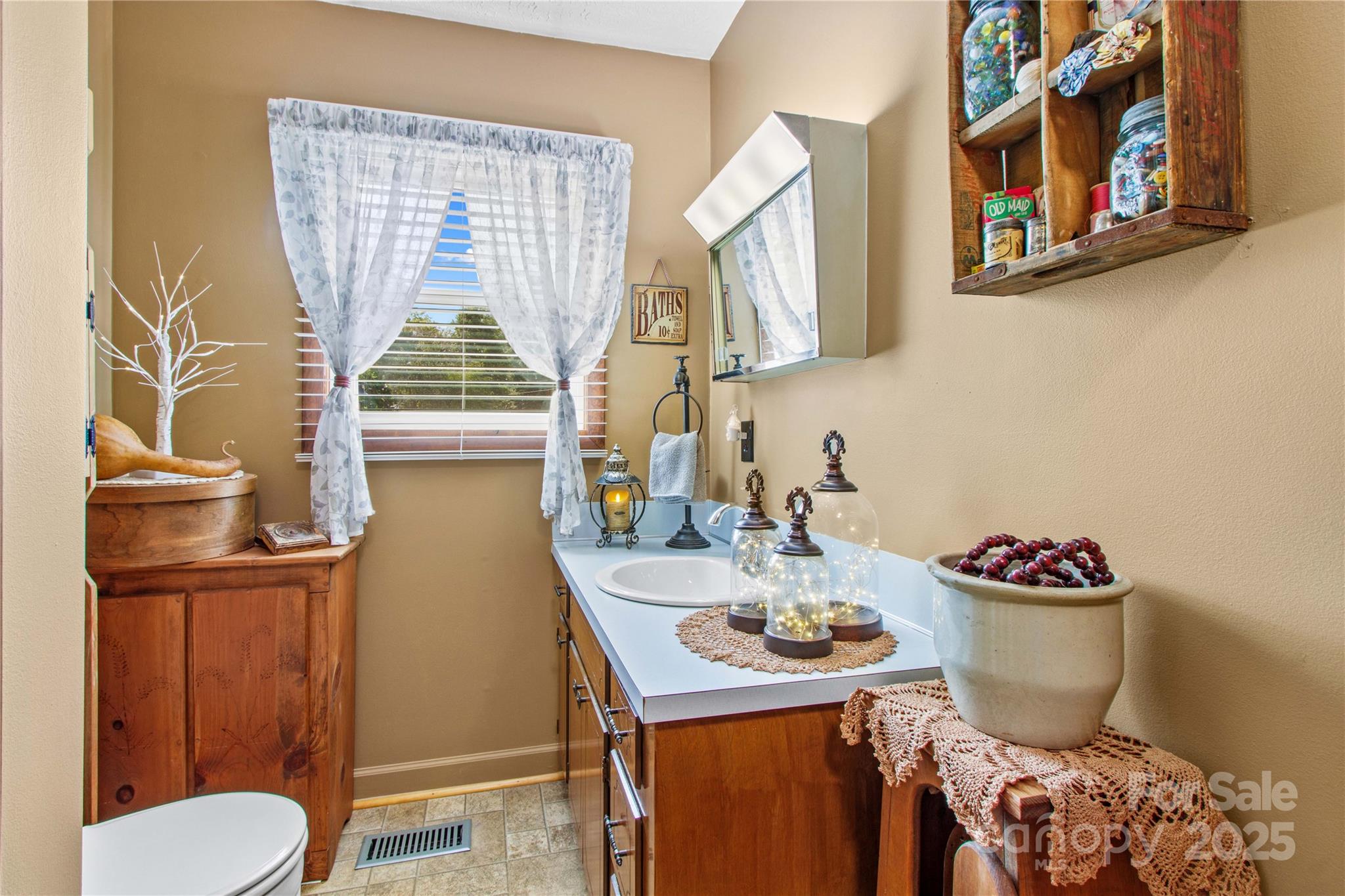 784 Whites Farm Road Property Photo 23