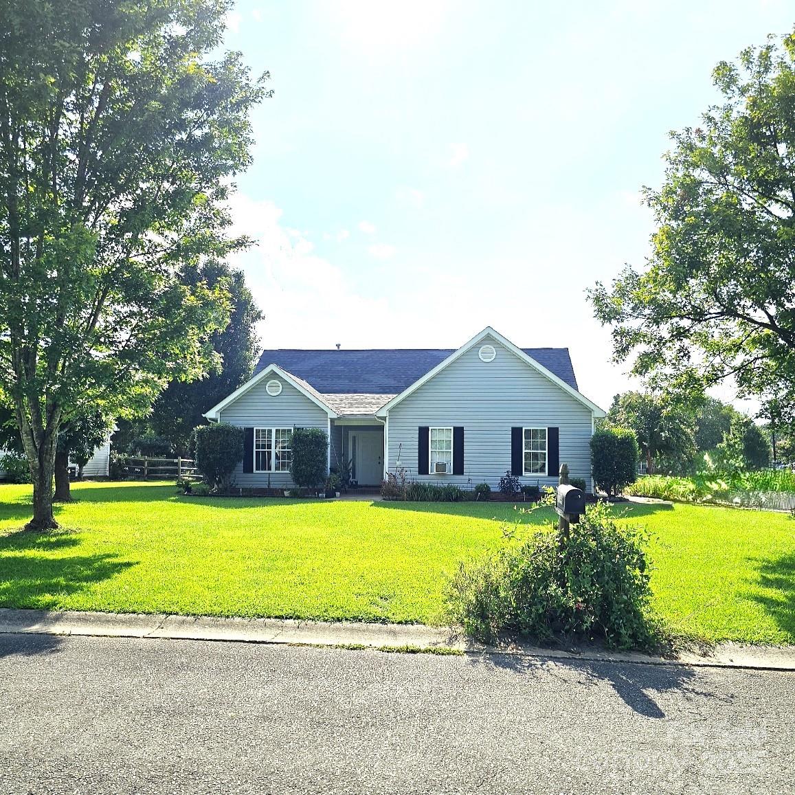 2014 Pleasant Knoll Lane Property Photo 1