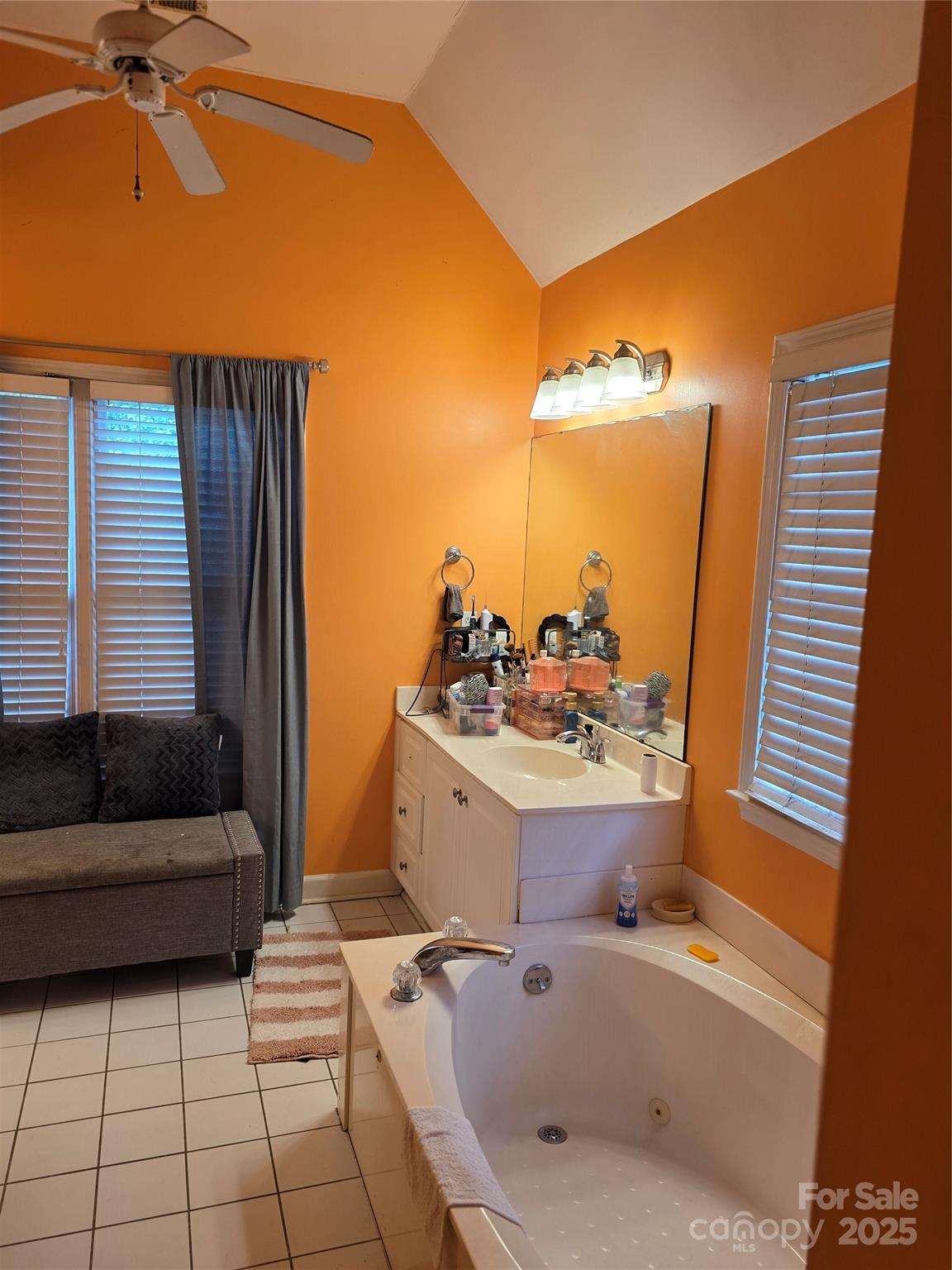 11550 Falling Leaves Drive Property Photo 23