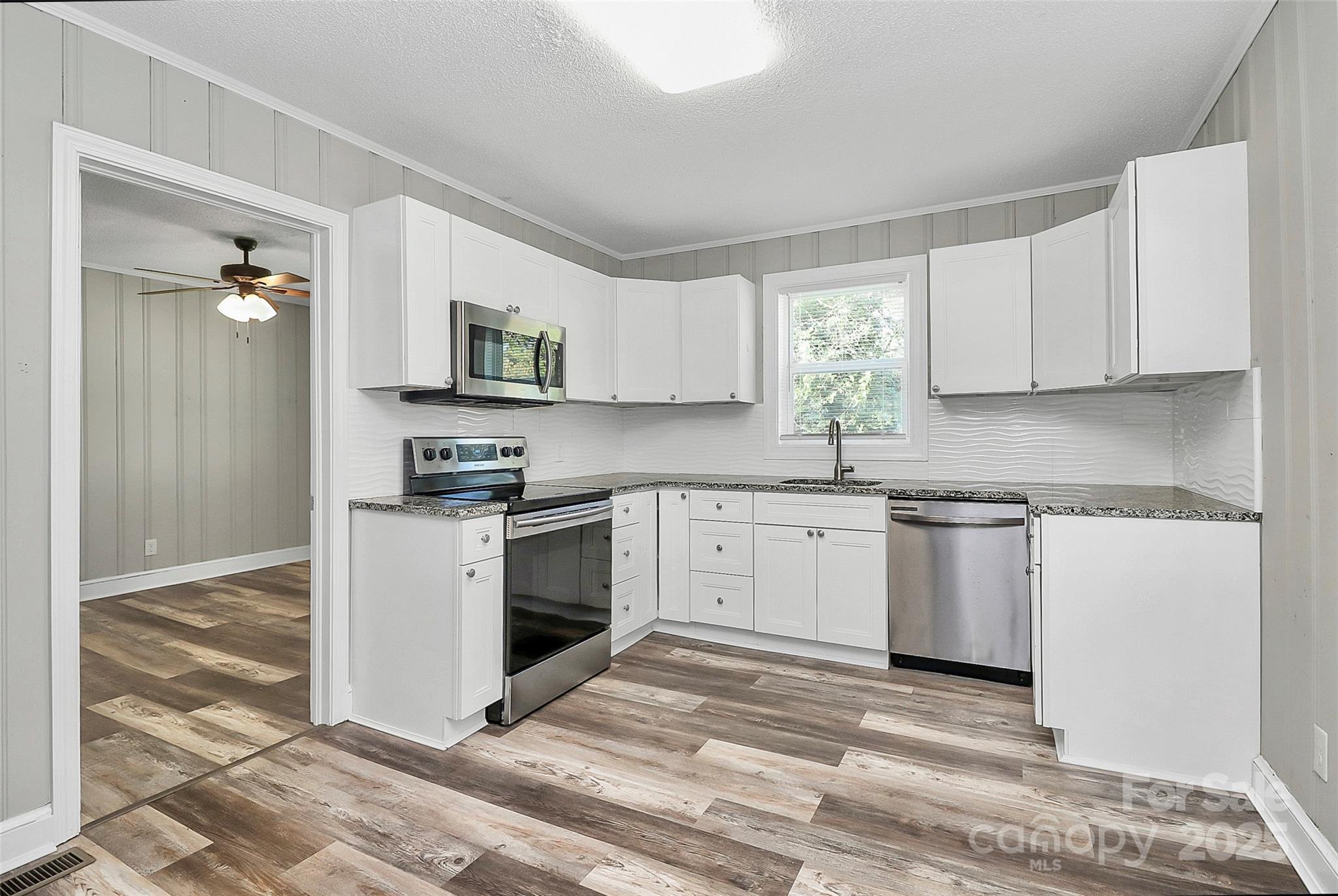 658 Rockwood Drive Property Photo 13