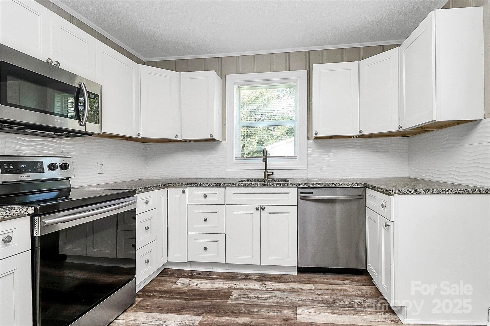 658 Rockwood Drive Property Photo 14