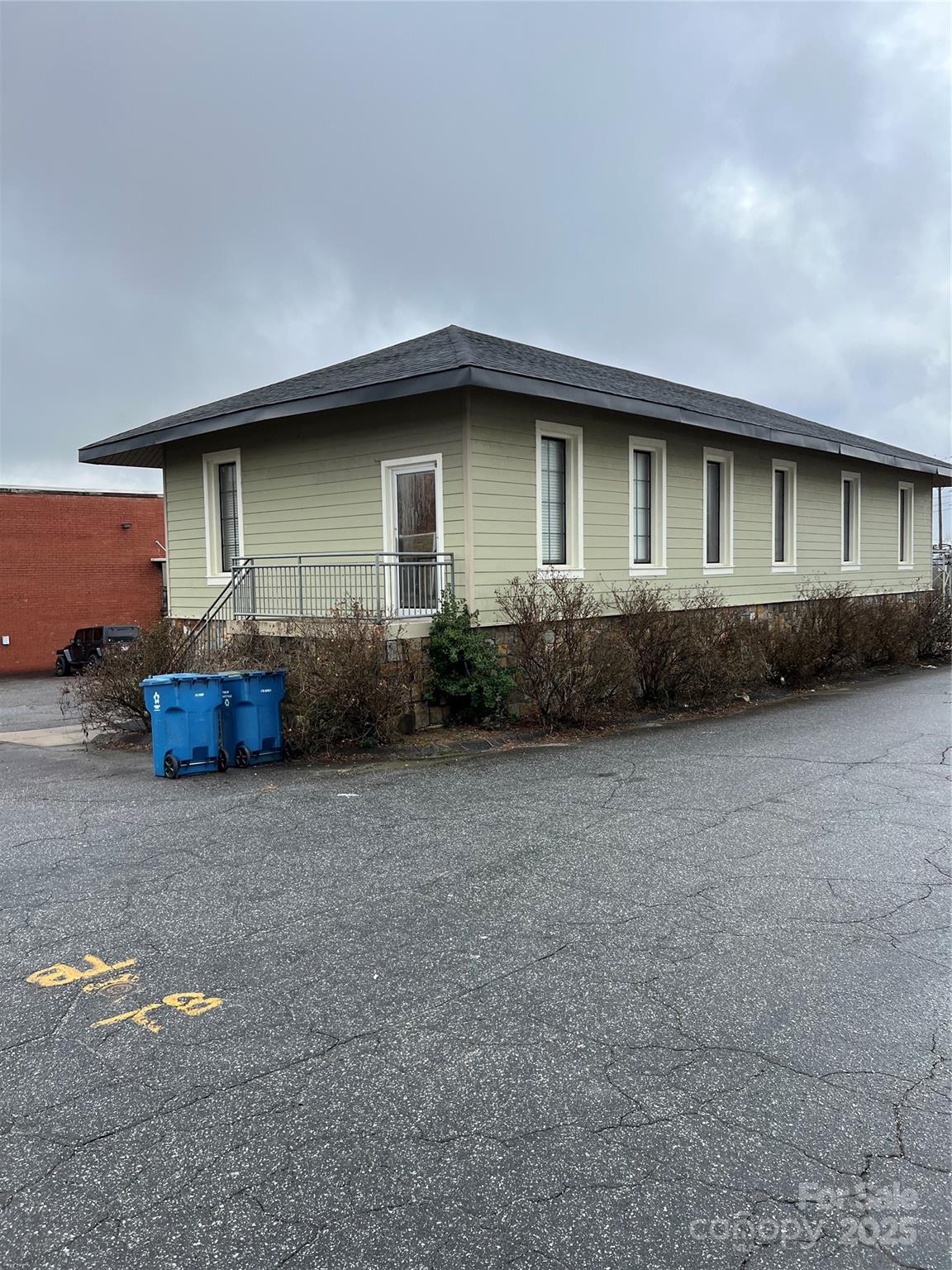 1 S Main Street Property Photo 1