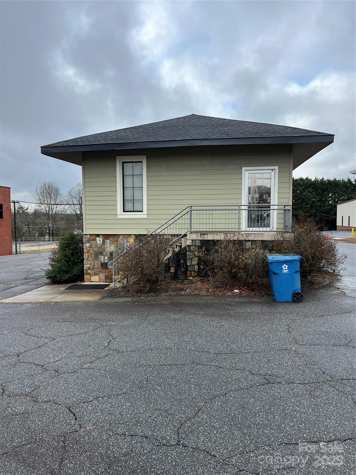 1 S Main Street Property Photo 2