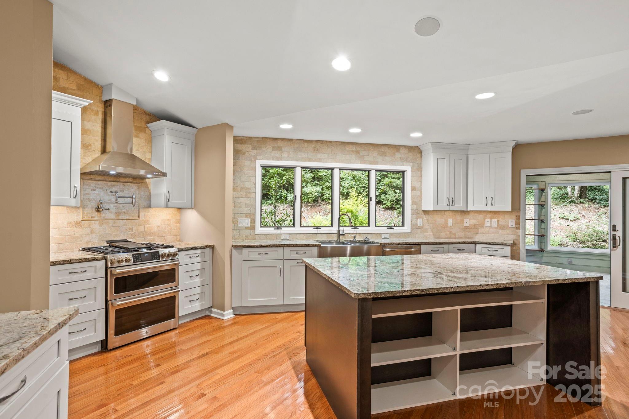 35 Mountain Lake Drive Property Photo 14