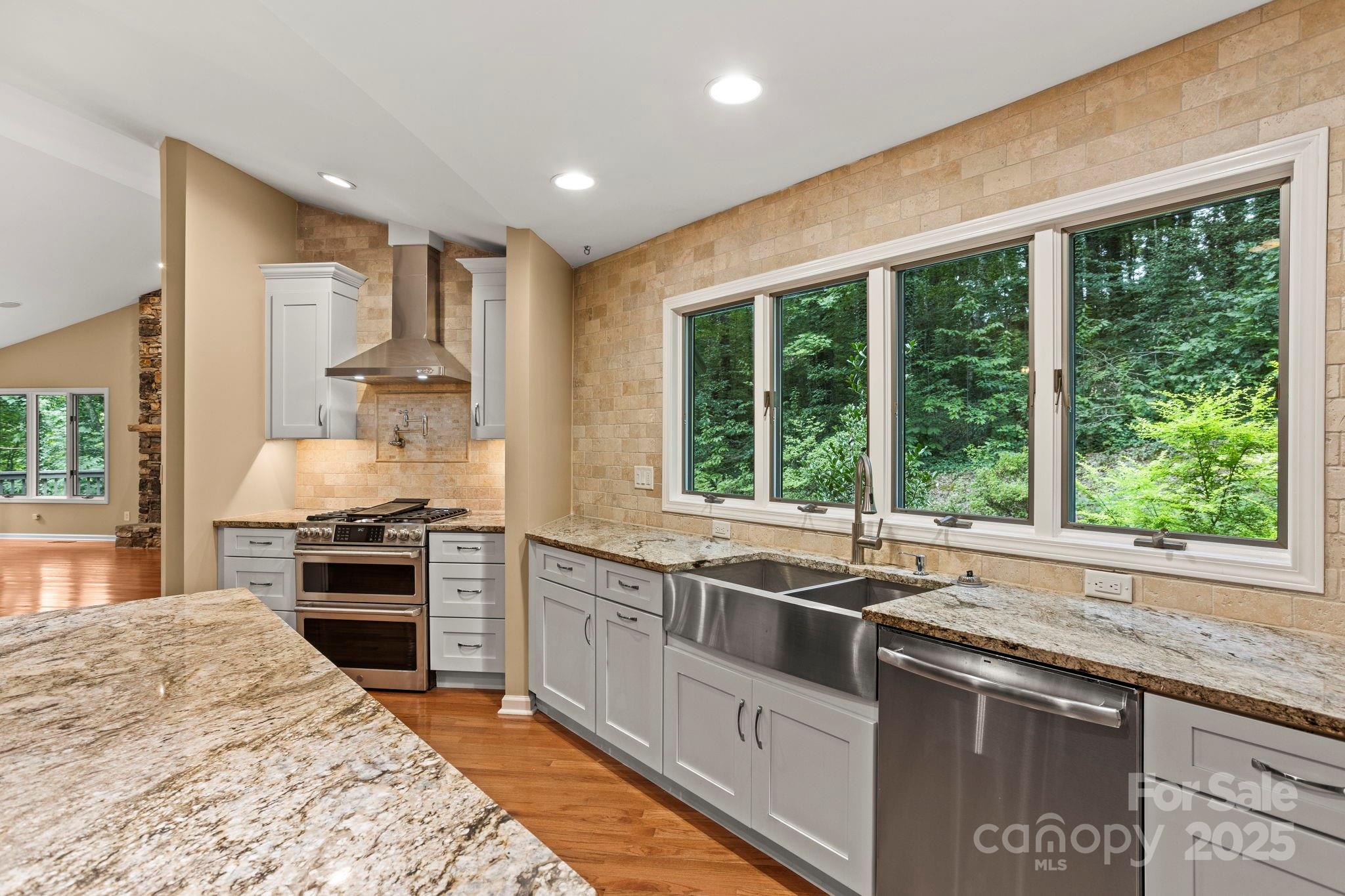 35 Mountain Lake Drive Property Photo 15