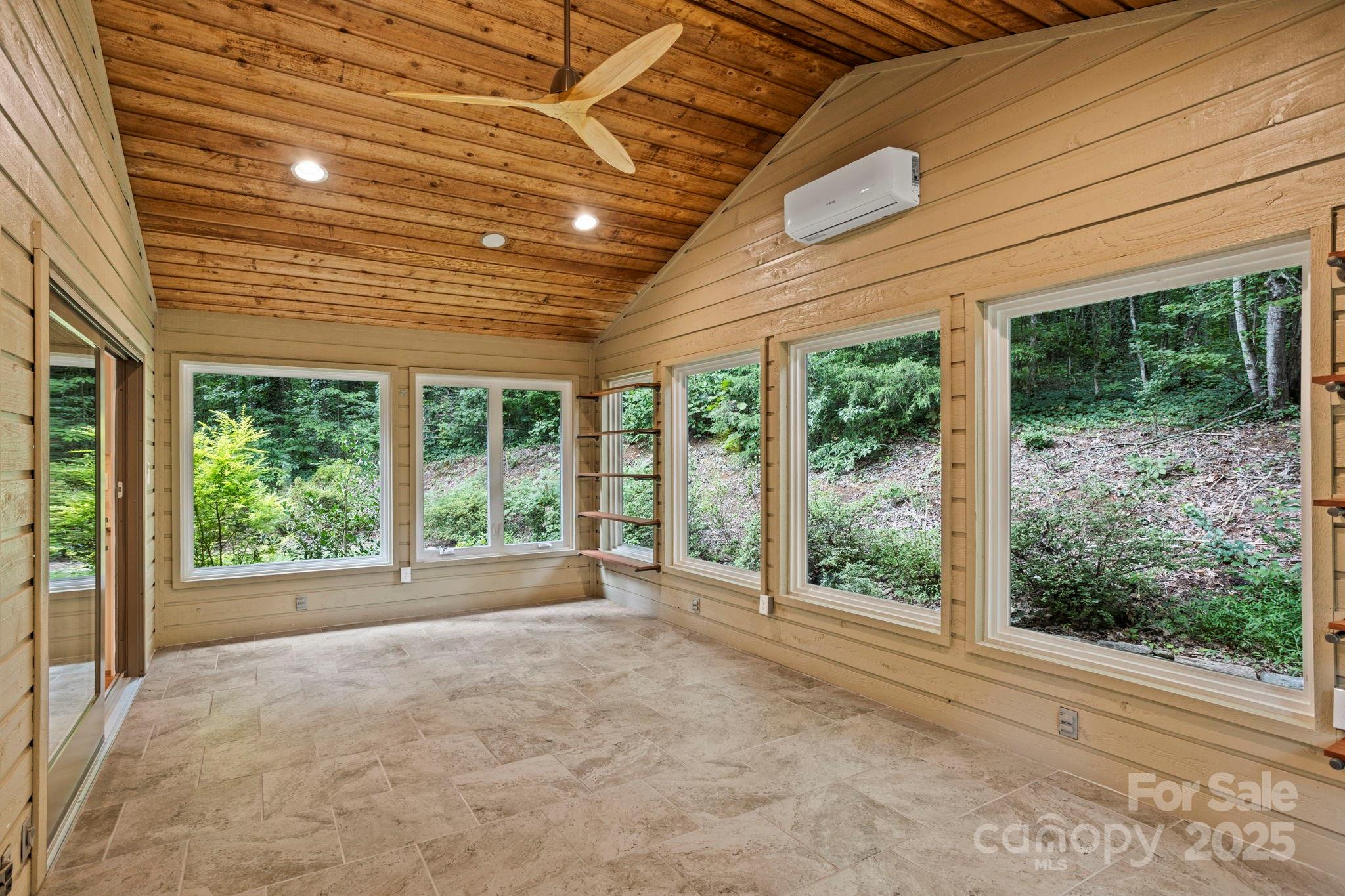 35 Mountain Lake Drive Property Photo 20