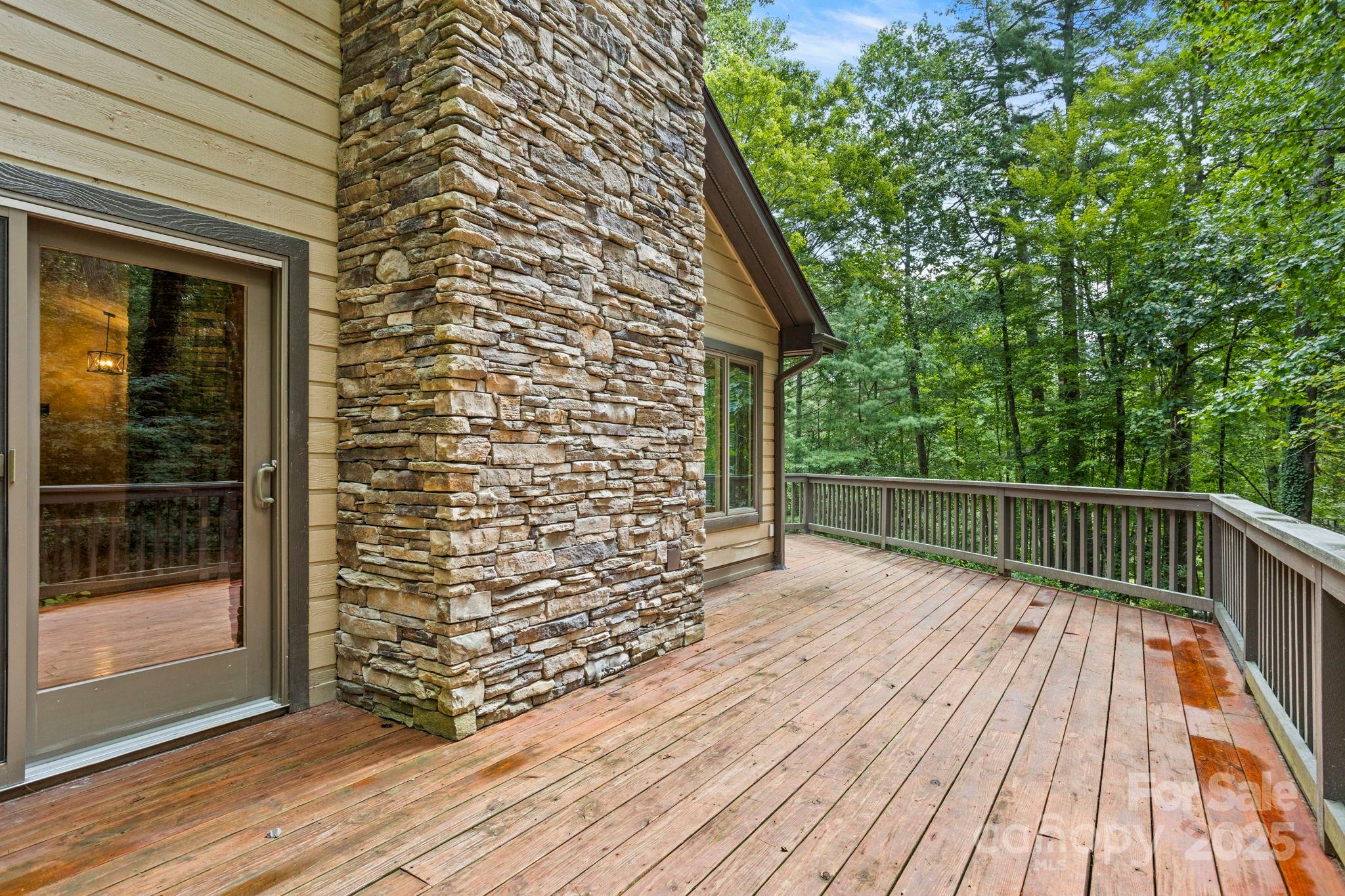 35 Mountain Lake Drive Property Photo 27