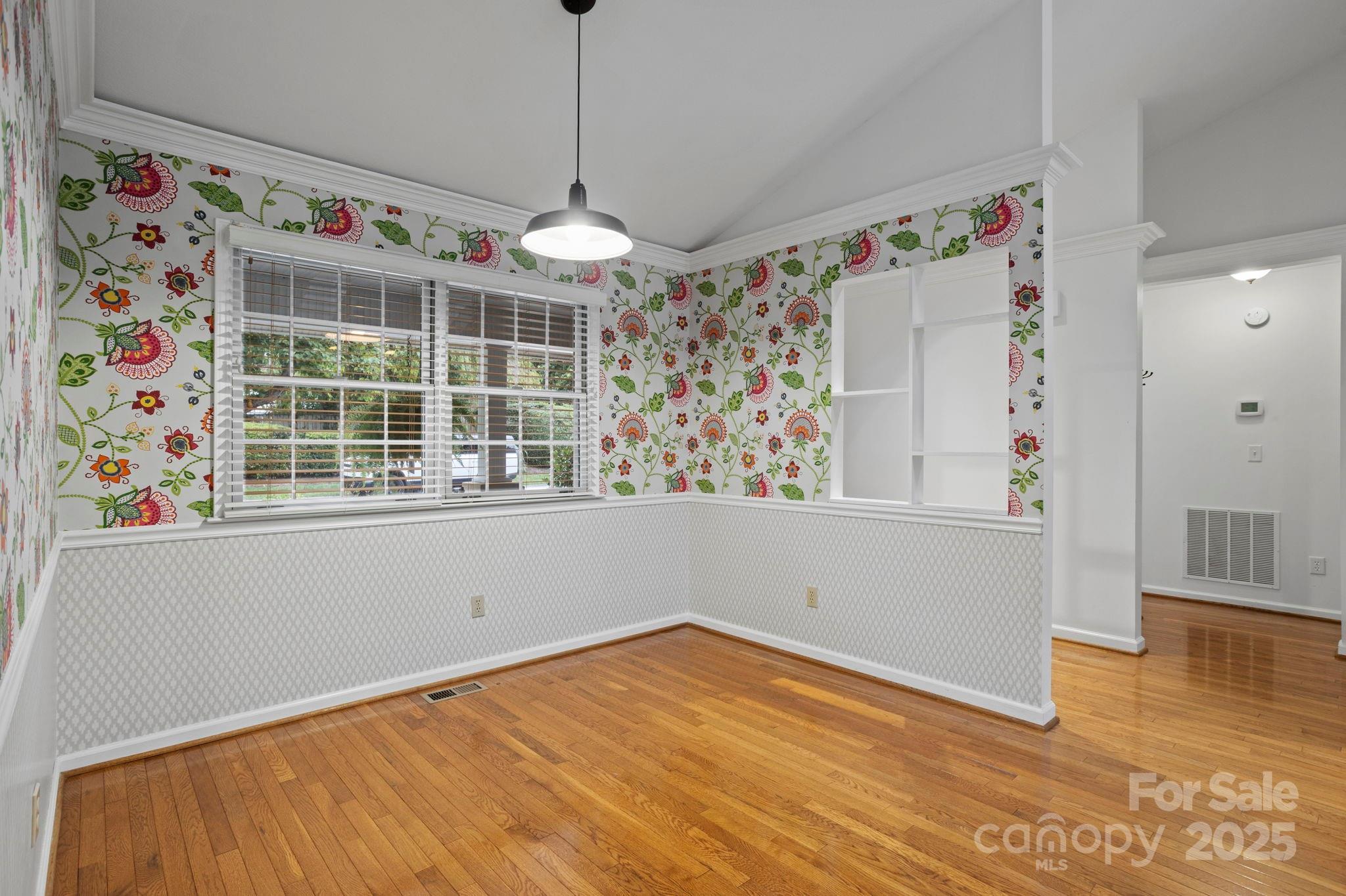 1007 Saddlebrook Drive Property Photo 6