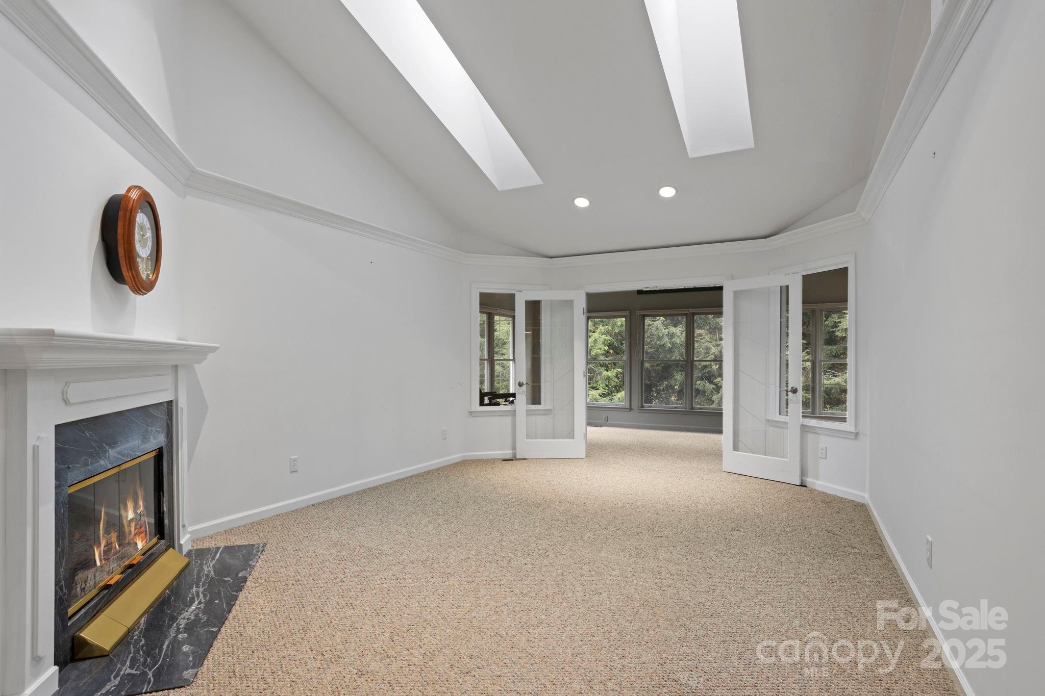 1007 Saddlebrook Drive Property Photo 8