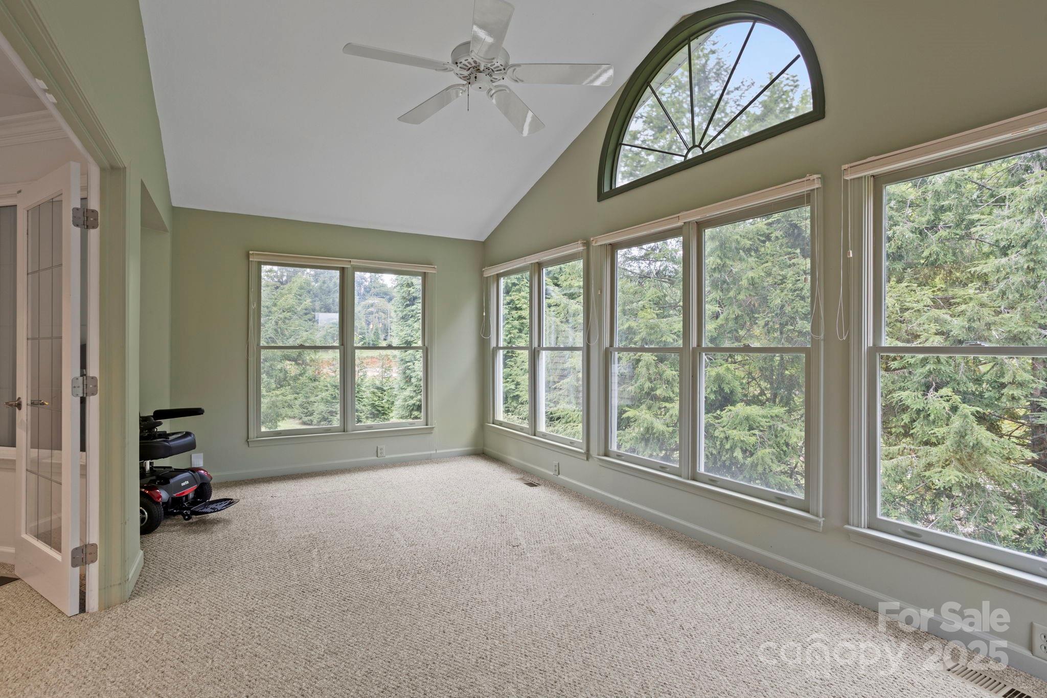 1007 Saddlebrook Drive Property Photo 10