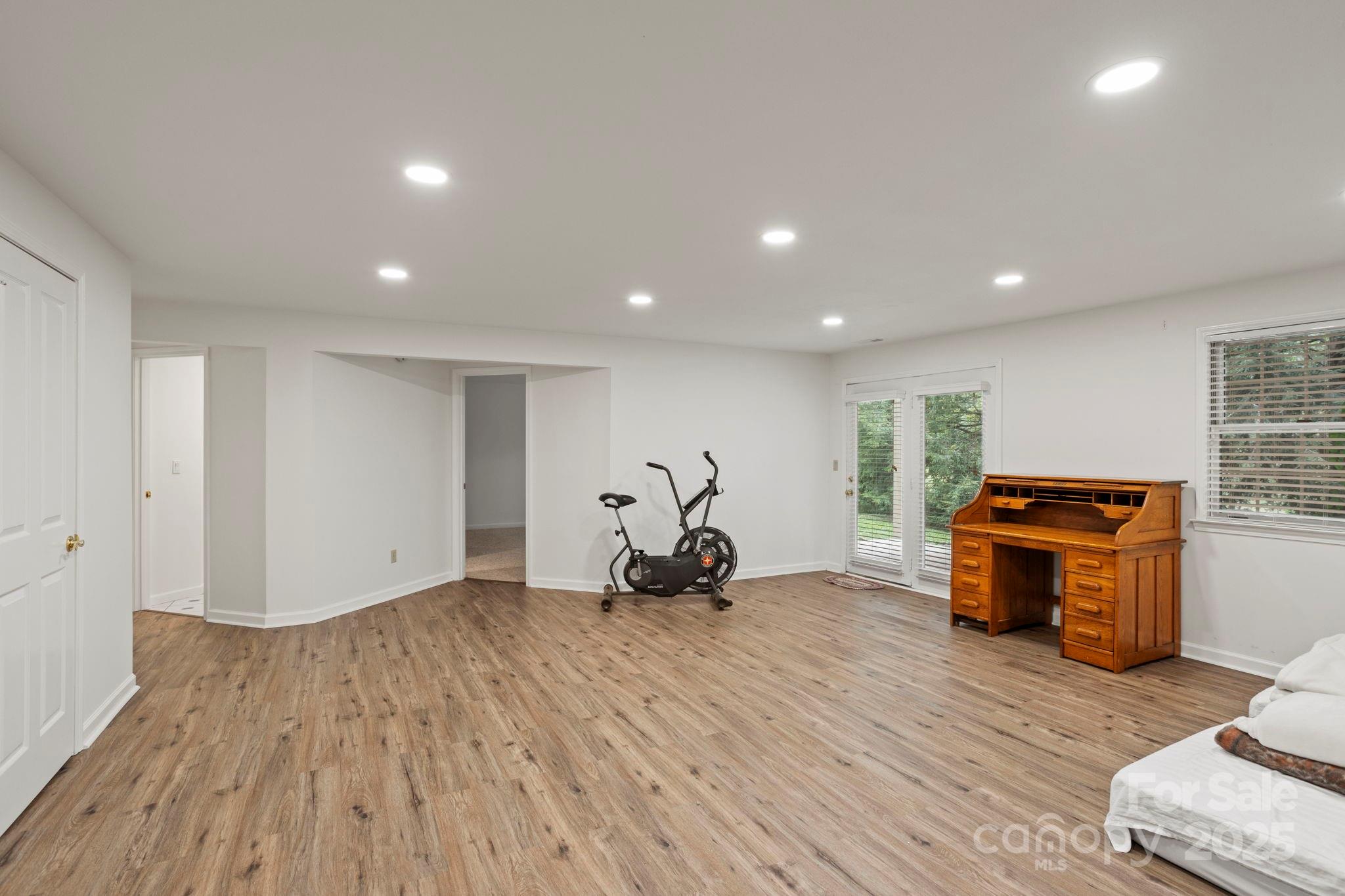 1007 Saddlebrook Drive Property Photo 18