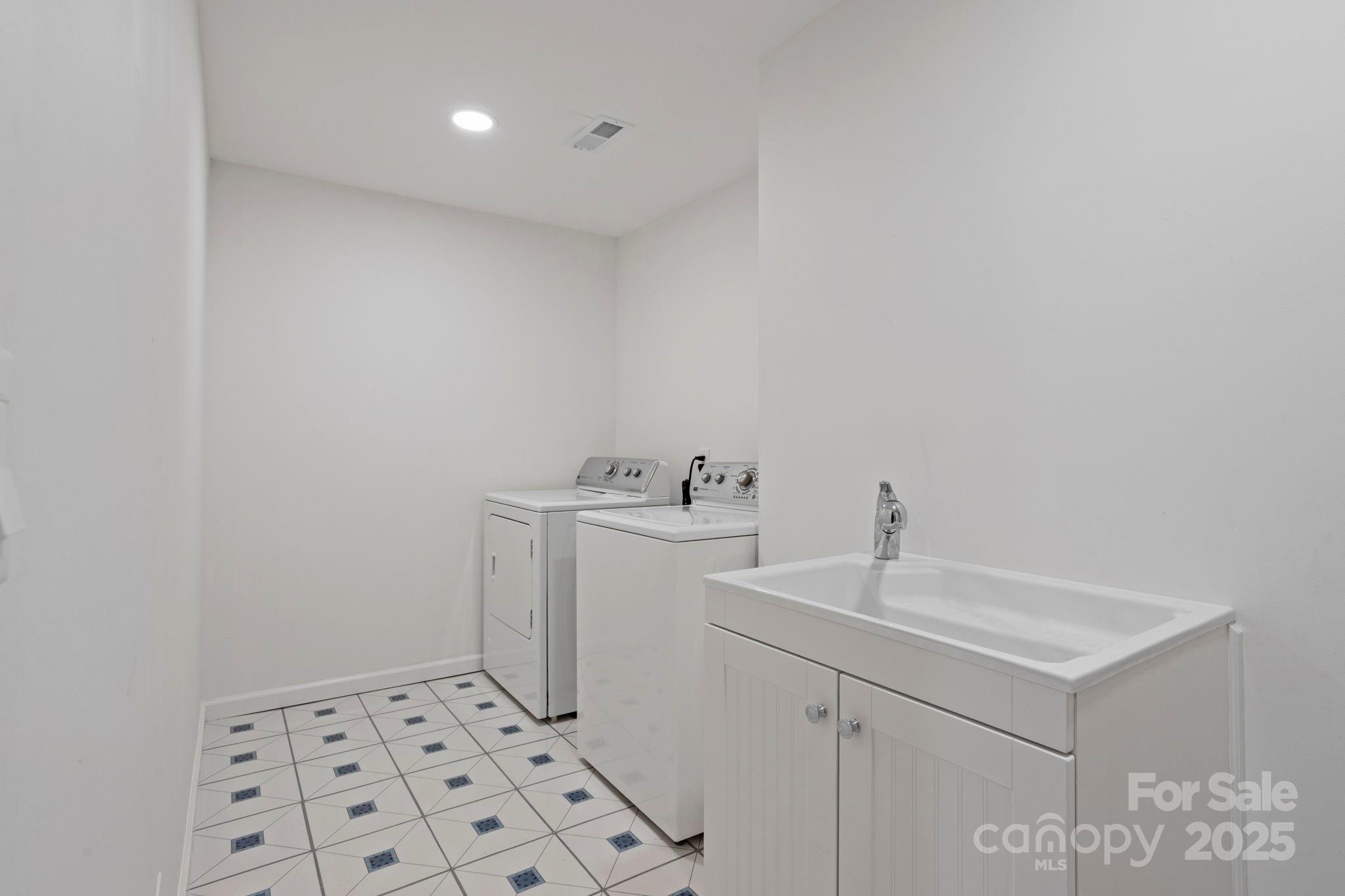 1007 Saddlebrook Drive Property Photo 24