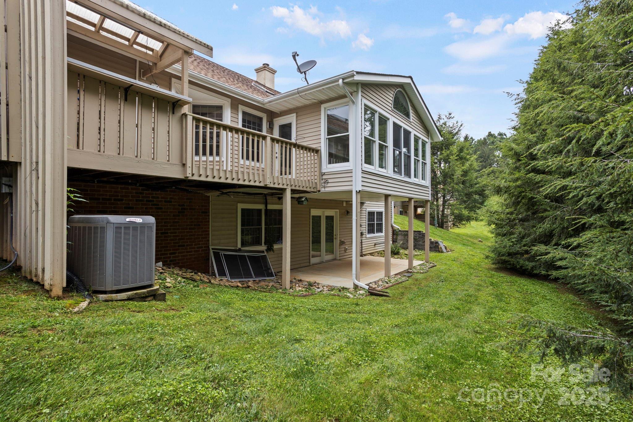 1007 Saddlebrook Drive Property Photo 30