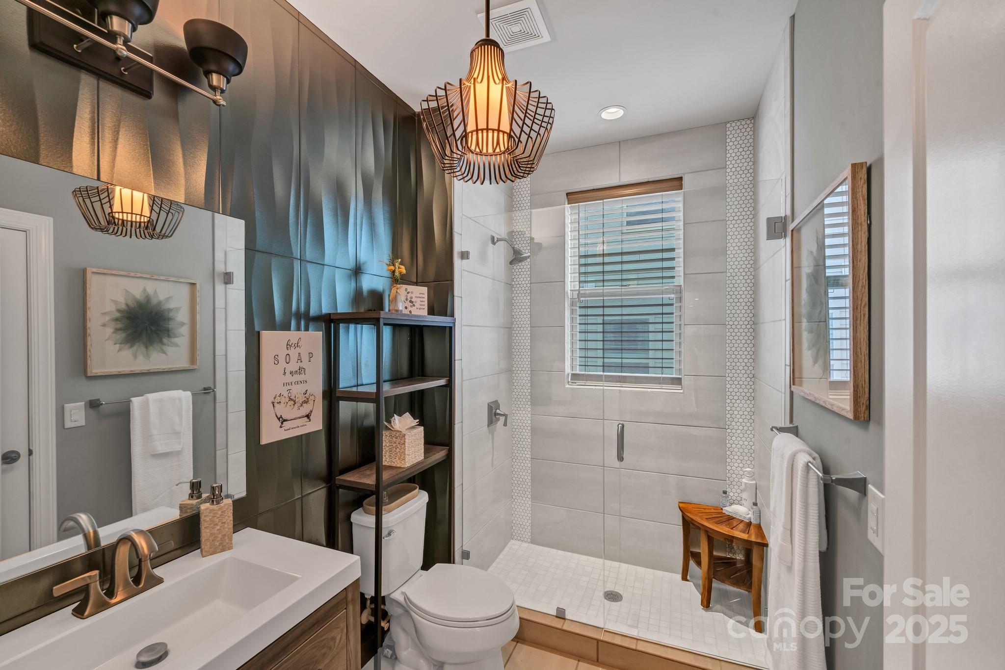 1041 Chippenham Avenue Property Photo 10