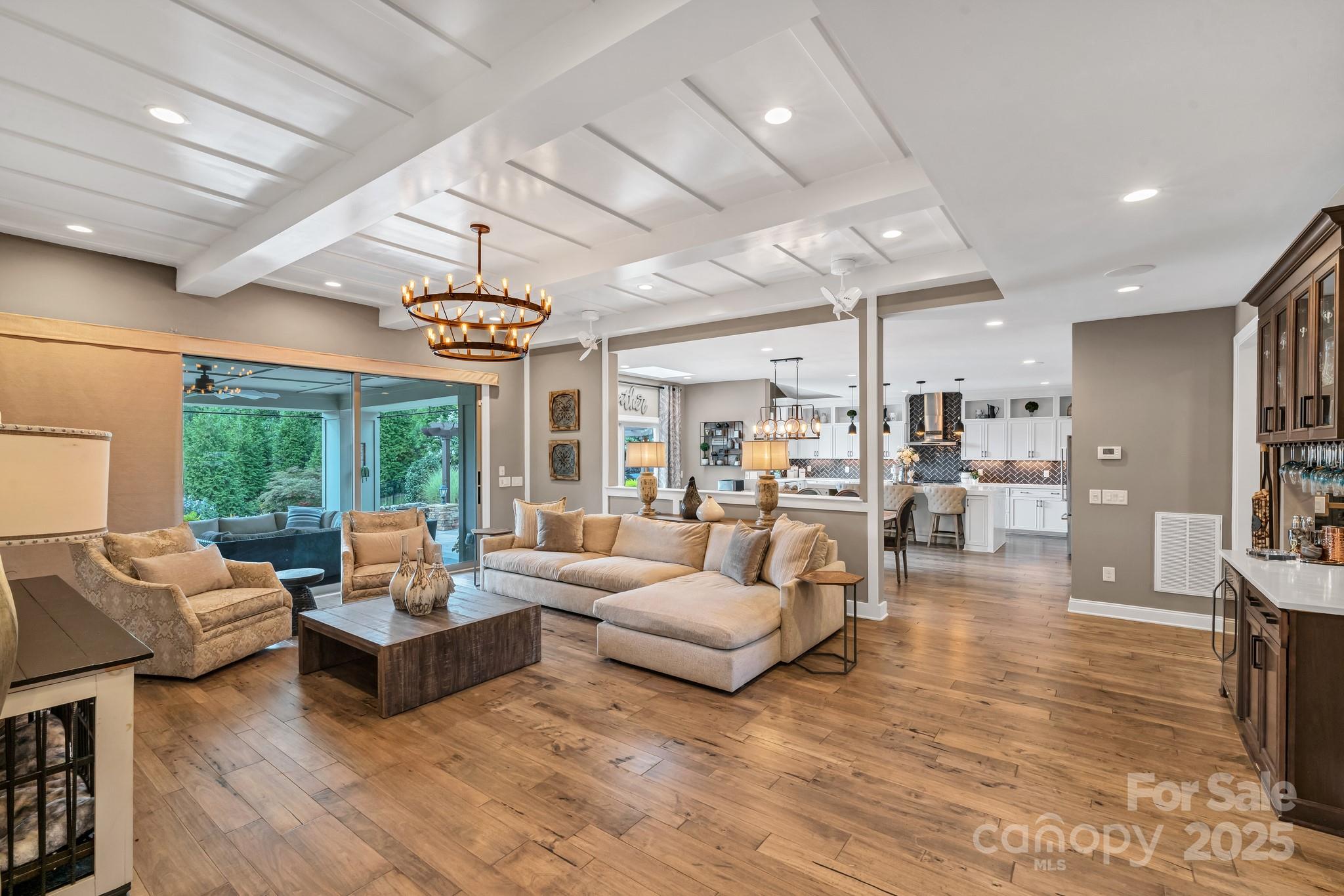 1041 Chippenham Avenue Property Photo 12