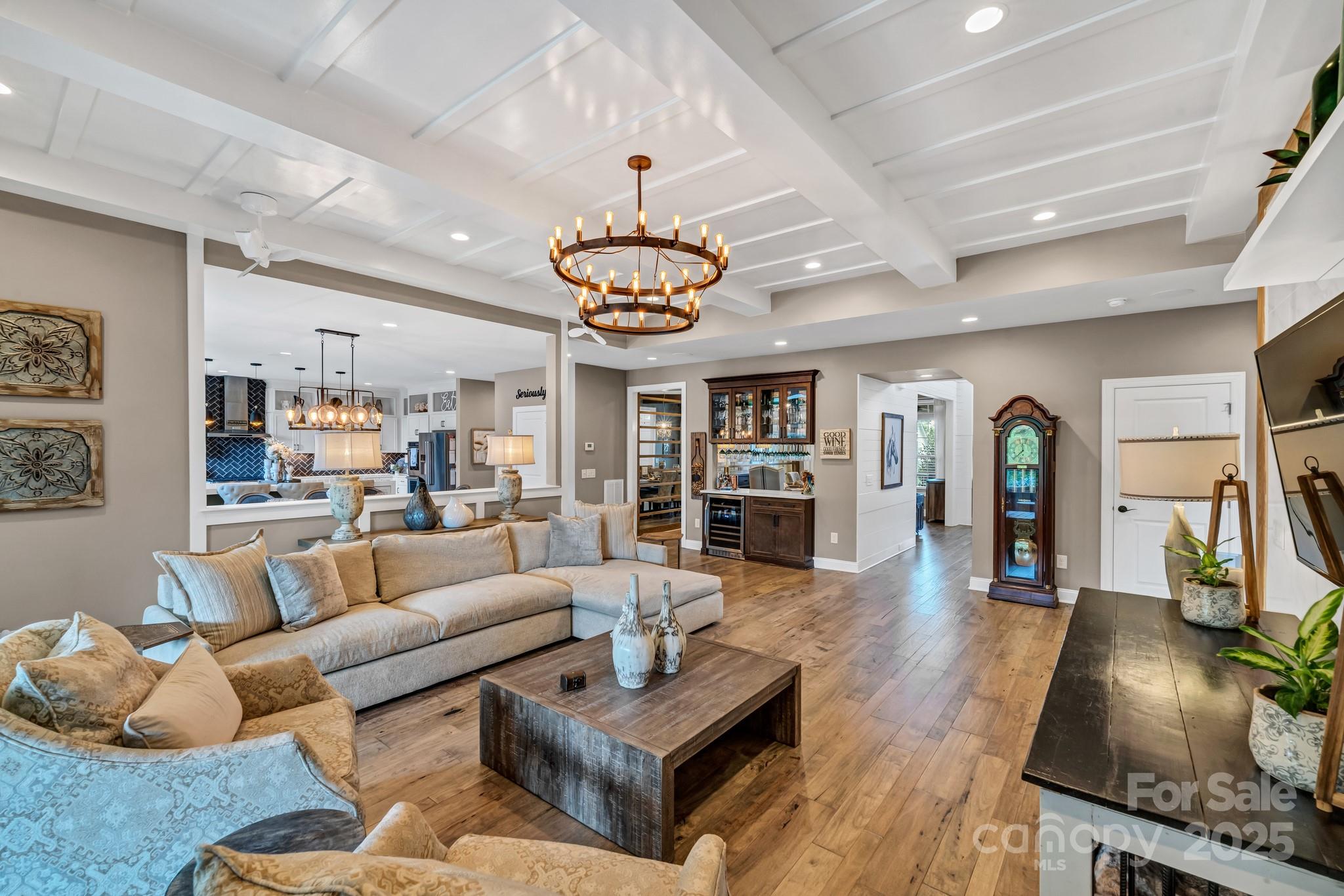 1041 Chippenham Avenue Property Photo 14