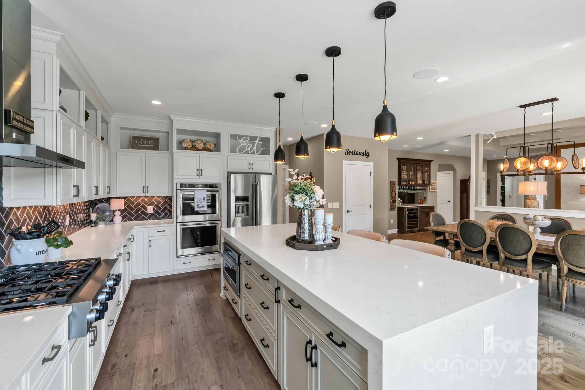 1041 Chippenham Avenue Property Photo 23