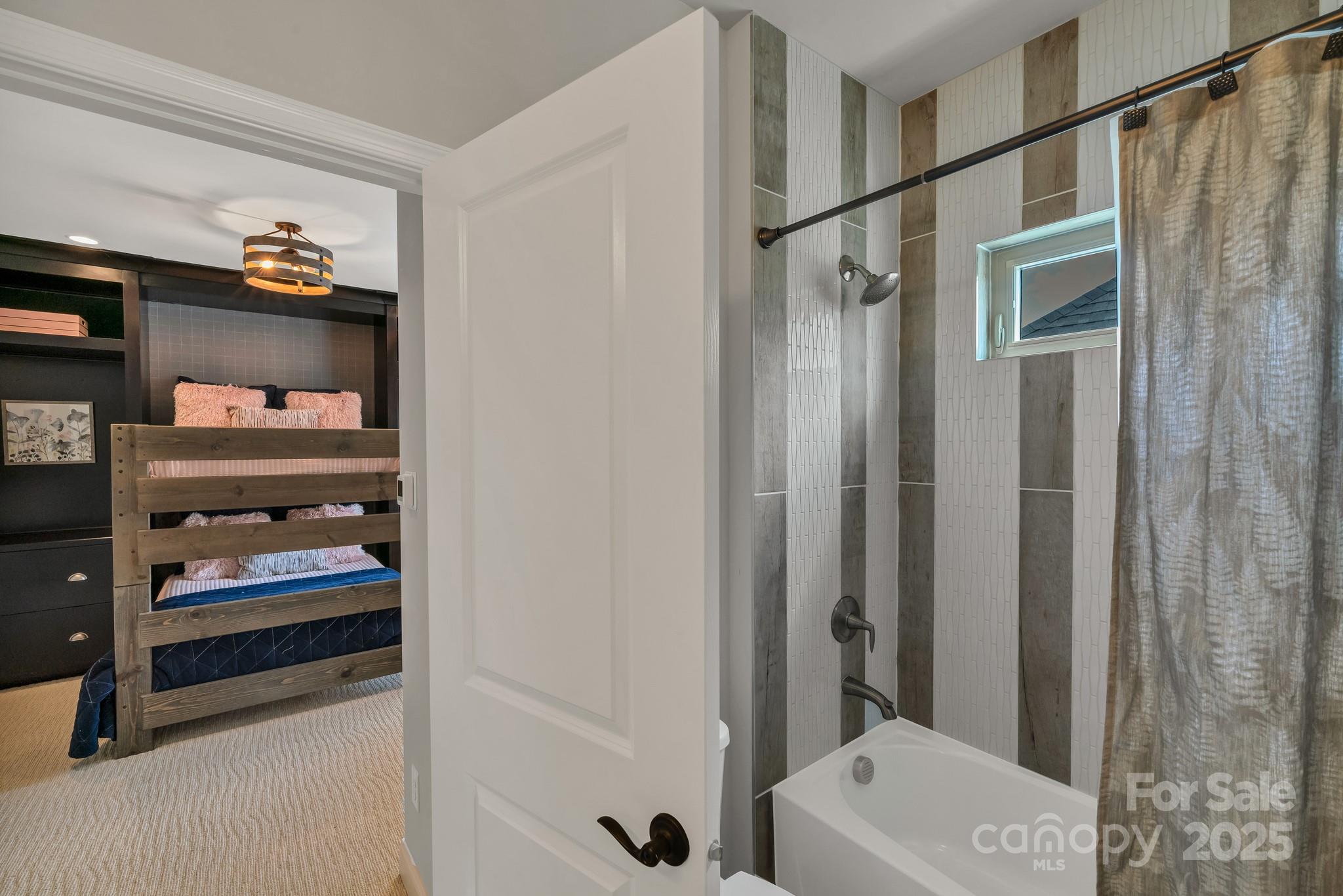 1041 Chippenham Avenue Property Photo 27