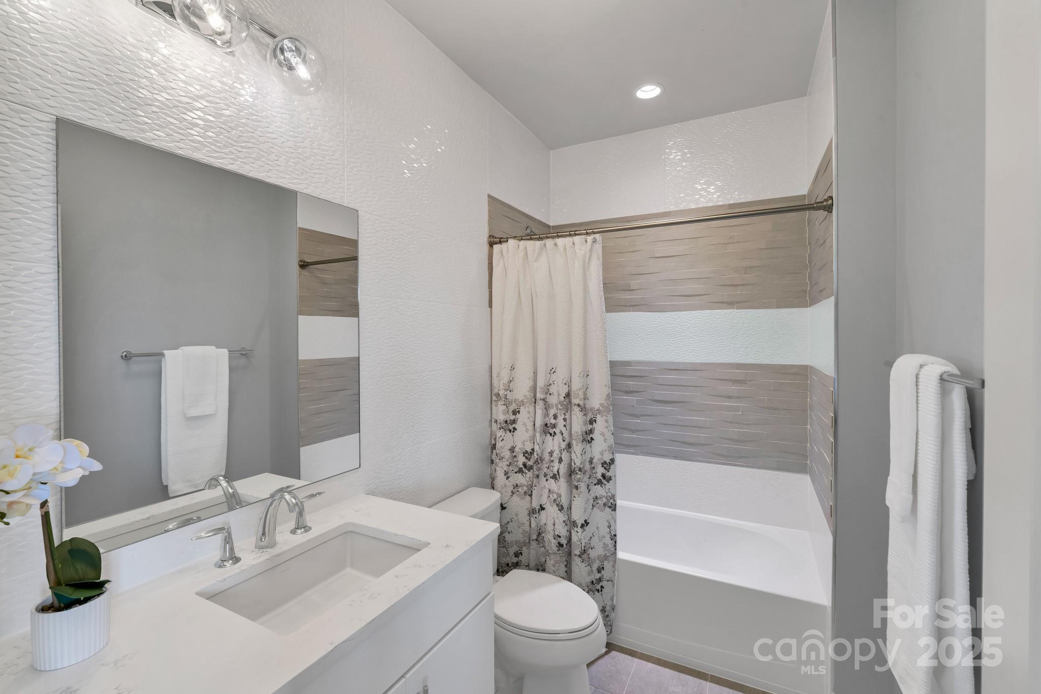 1041 Chippenham Avenue Property Photo 31