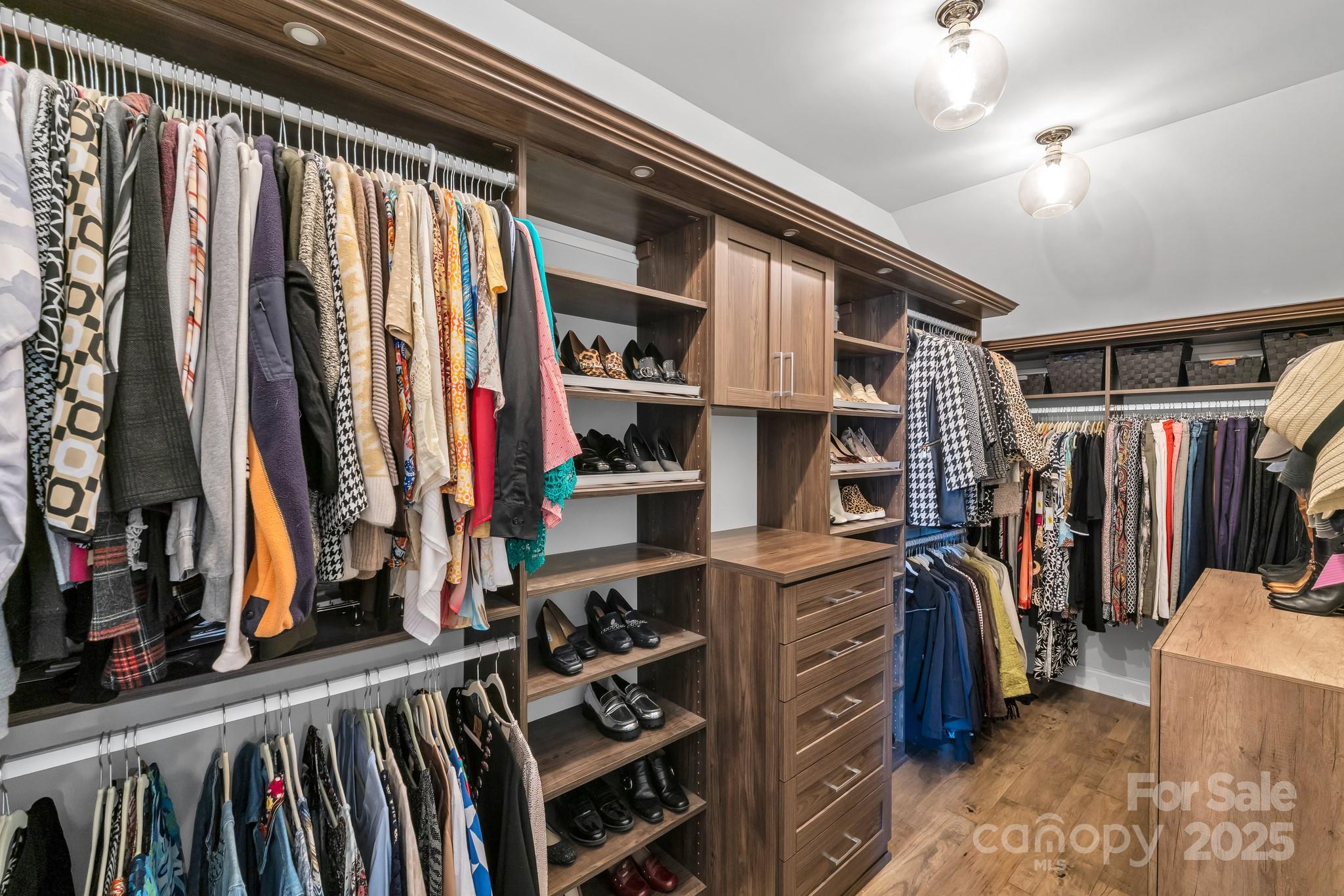 1041 Chippenham Avenue Property Photo 35