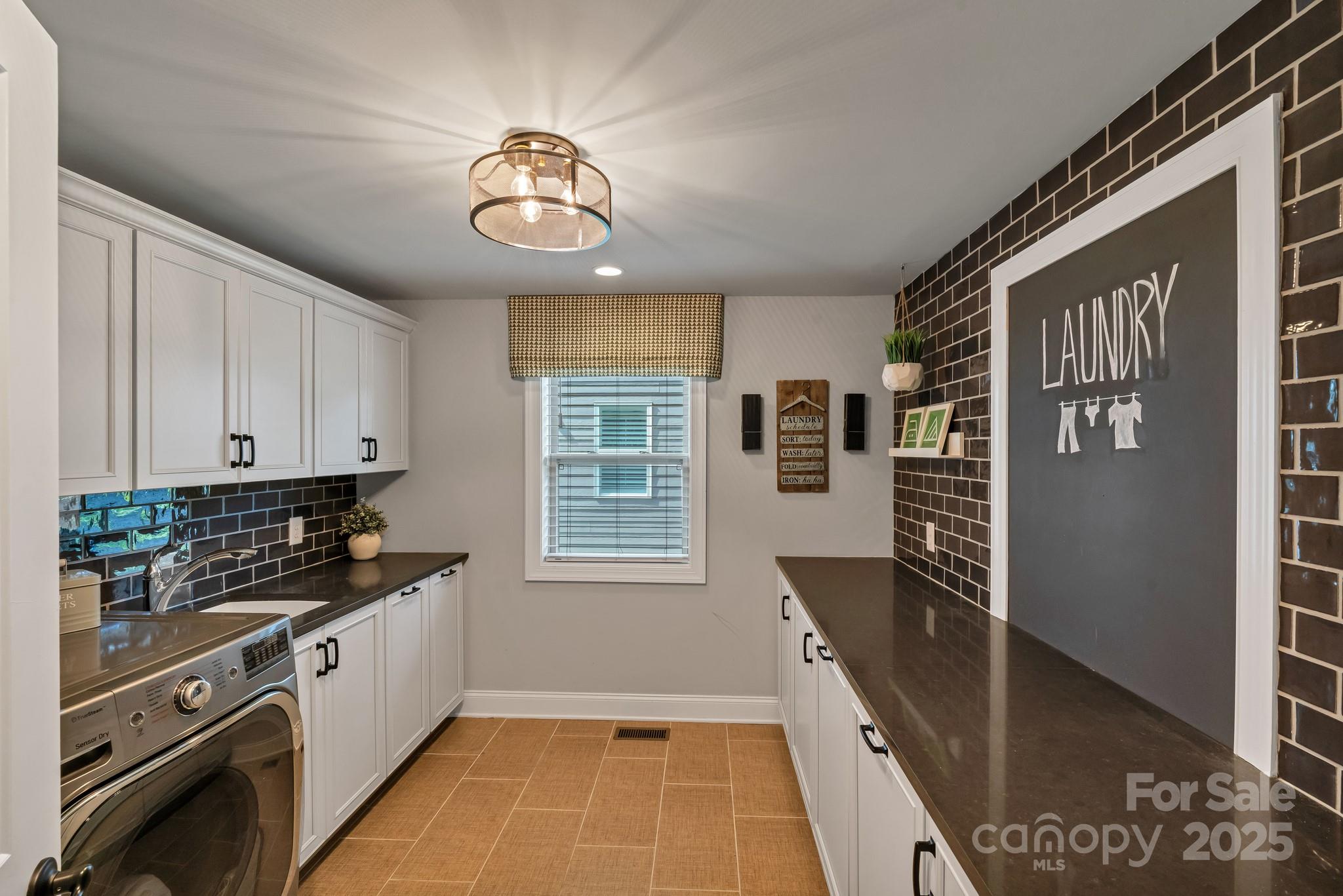 1041 Chippenham Avenue Property Photo 40