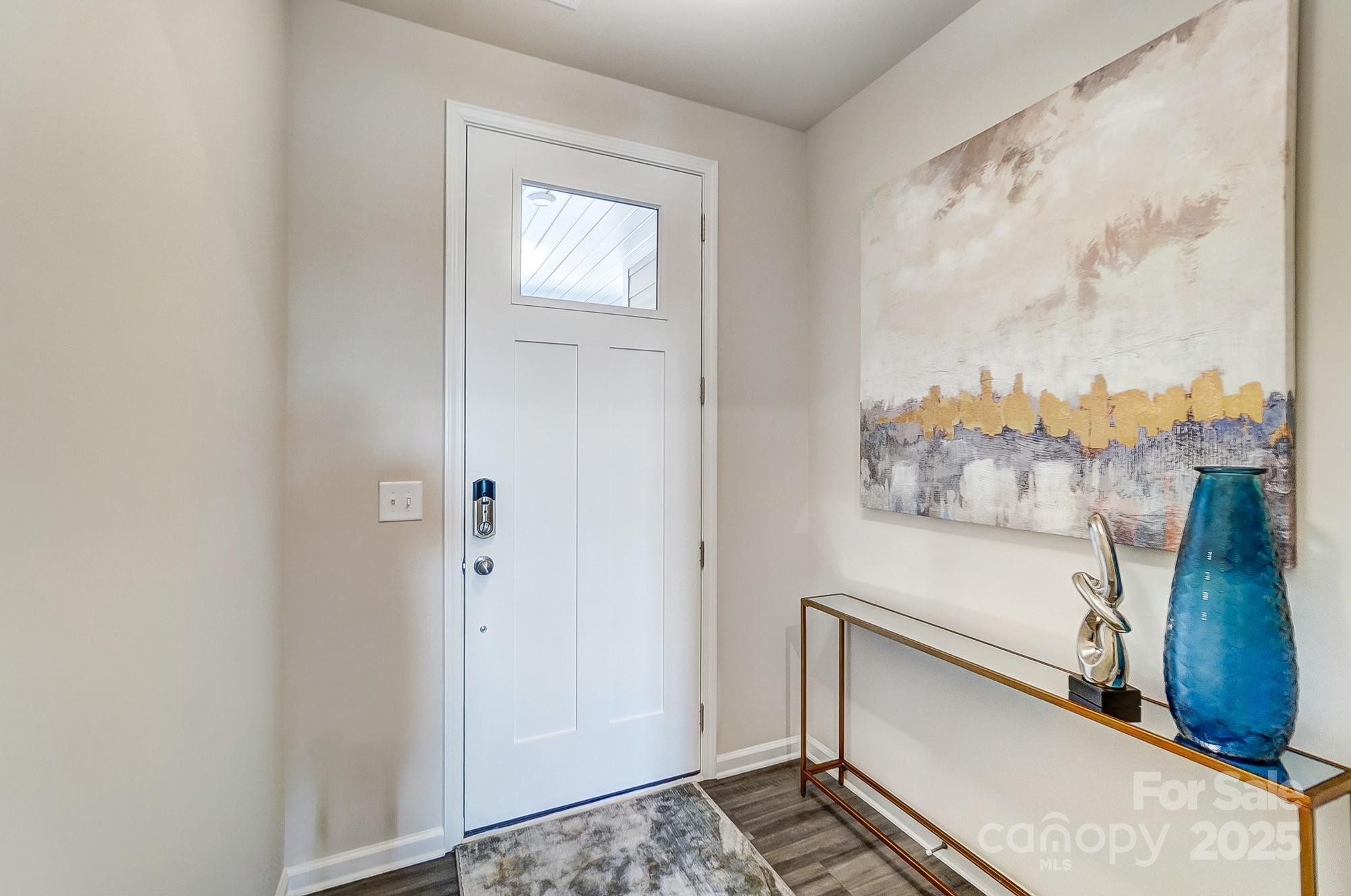 2732 Westmont Drive Property Photo 3