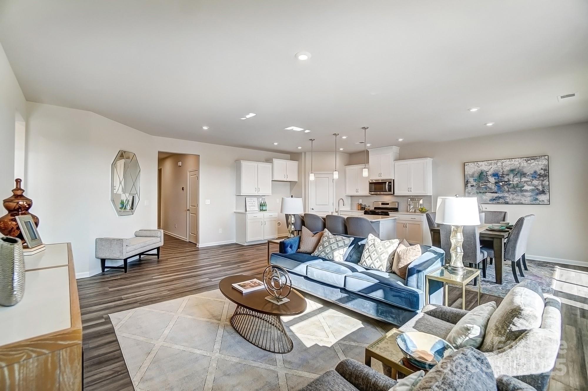 2732 Westmont Drive Property Photo 13