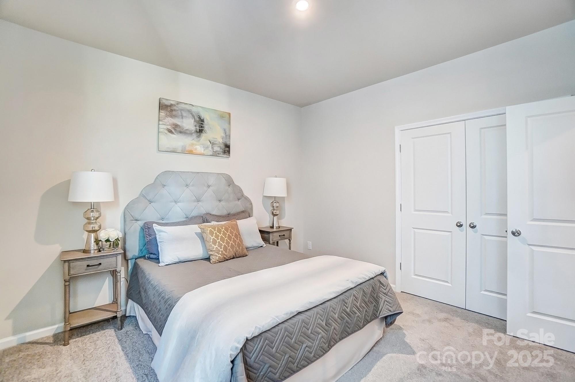 2732 Westmont Drive Property Photo 24