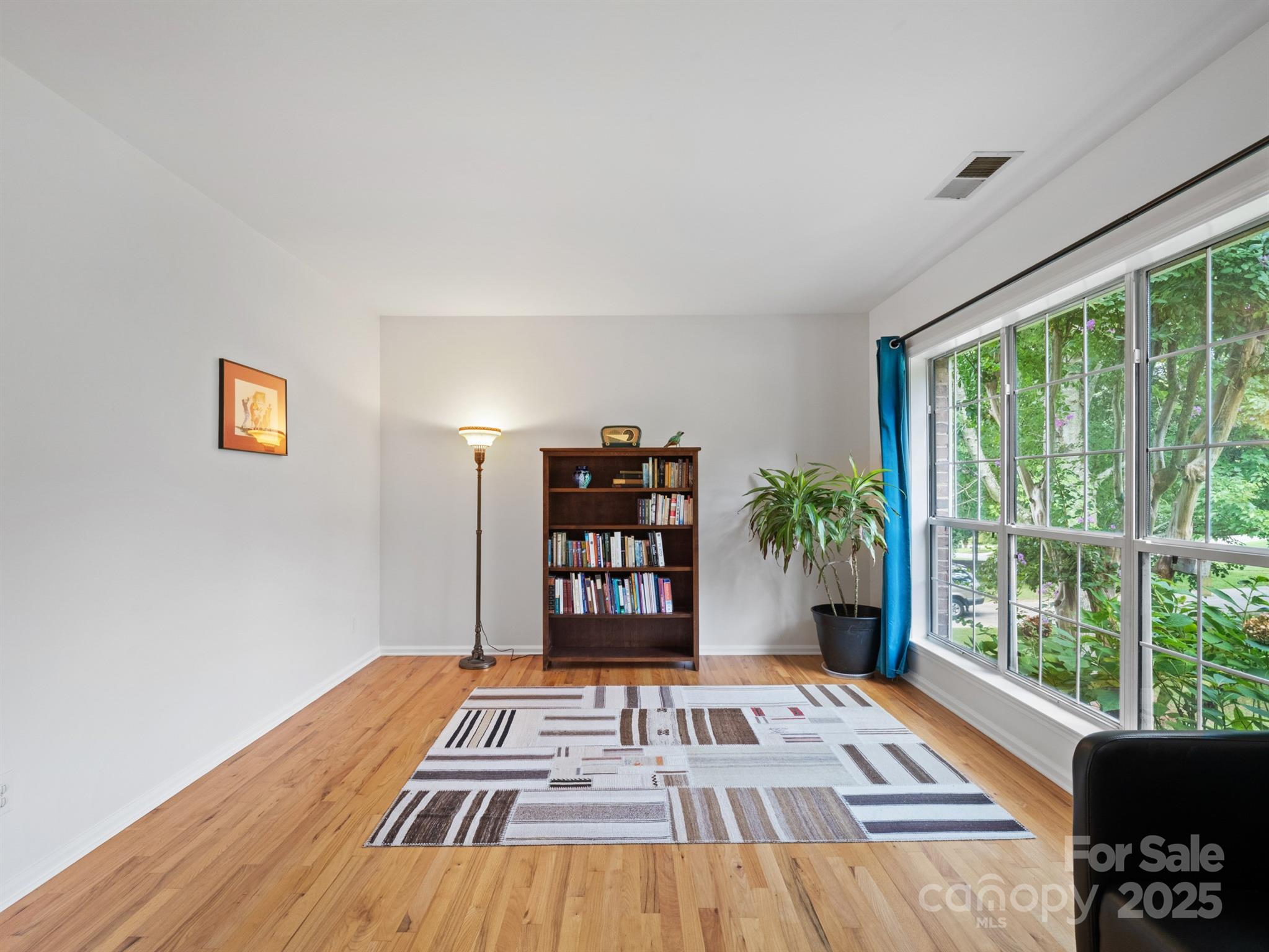 5417 Apple Glen Drive Property Photo 7