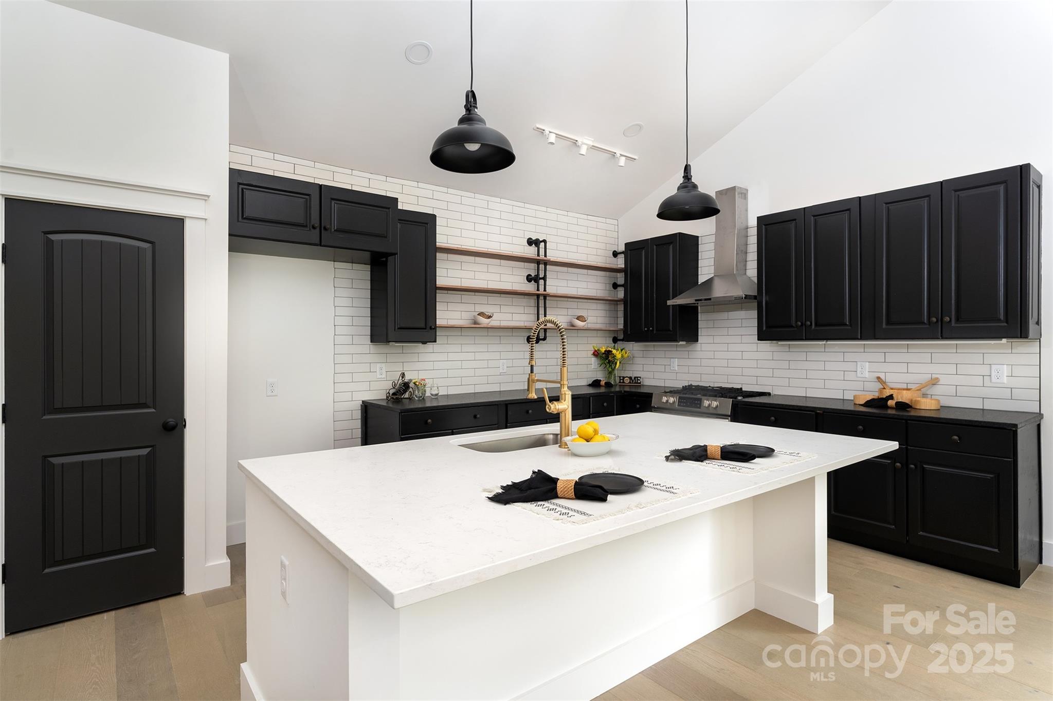 808 Maybank Drive Property Photo 6