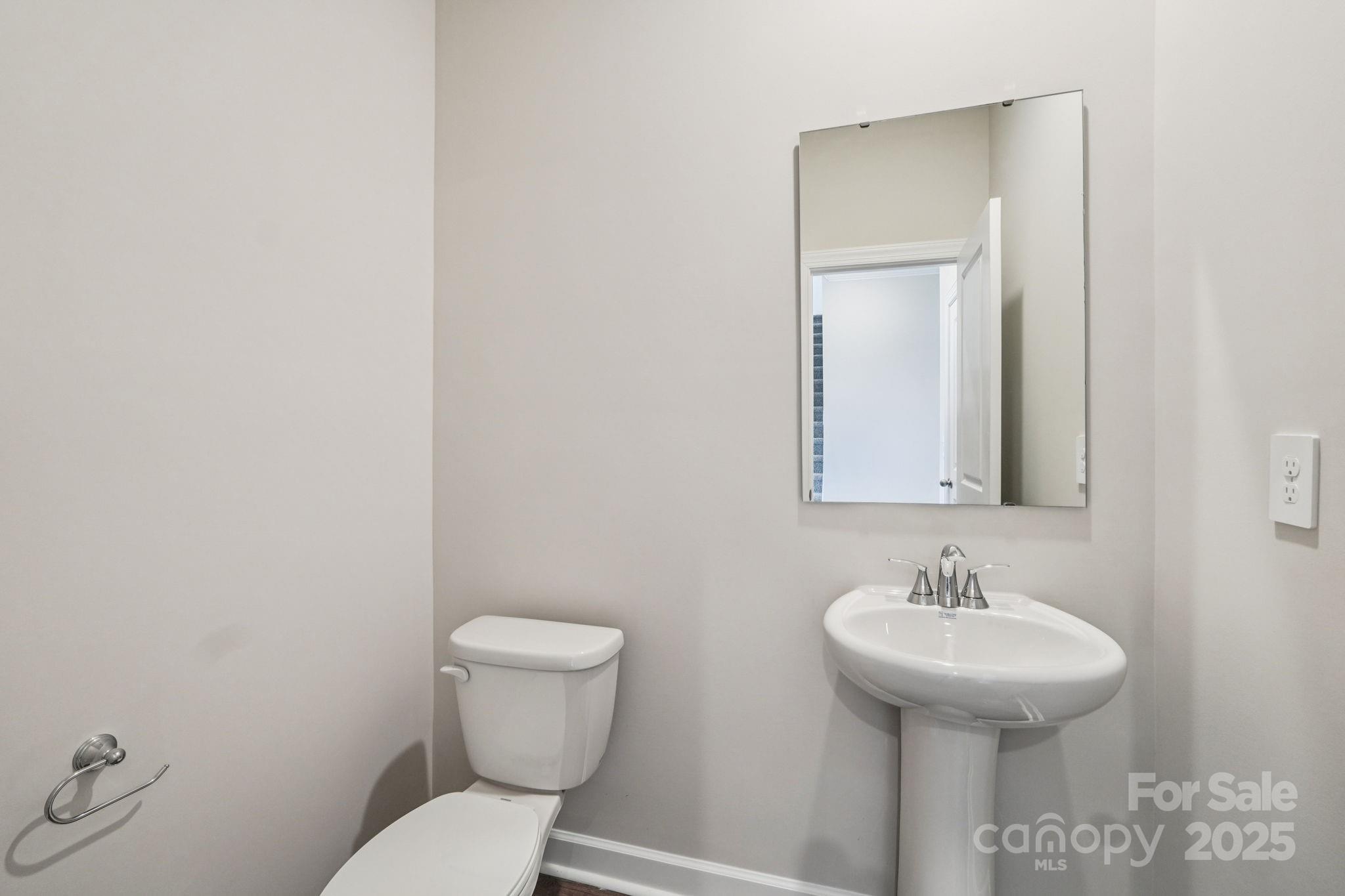 1480 Carthage Drive Property Photo 9