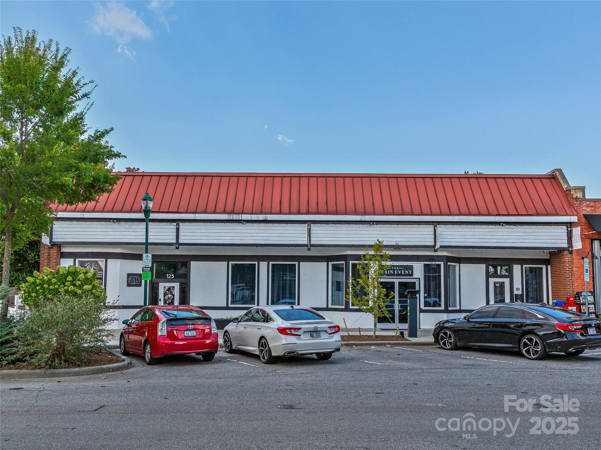 125 S Main Street Property Photo 1