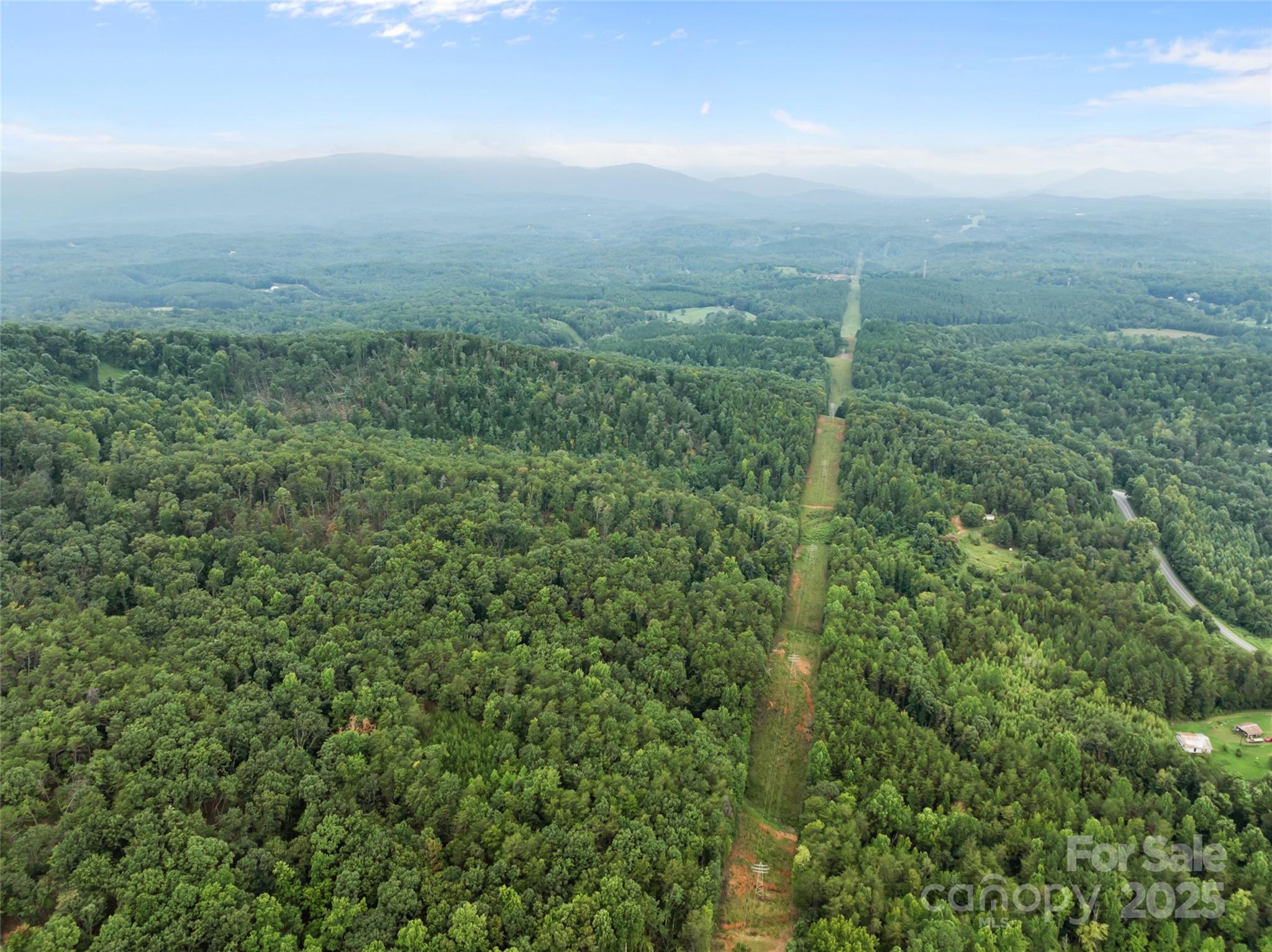 823 Silver Creek Road Property Photo 9