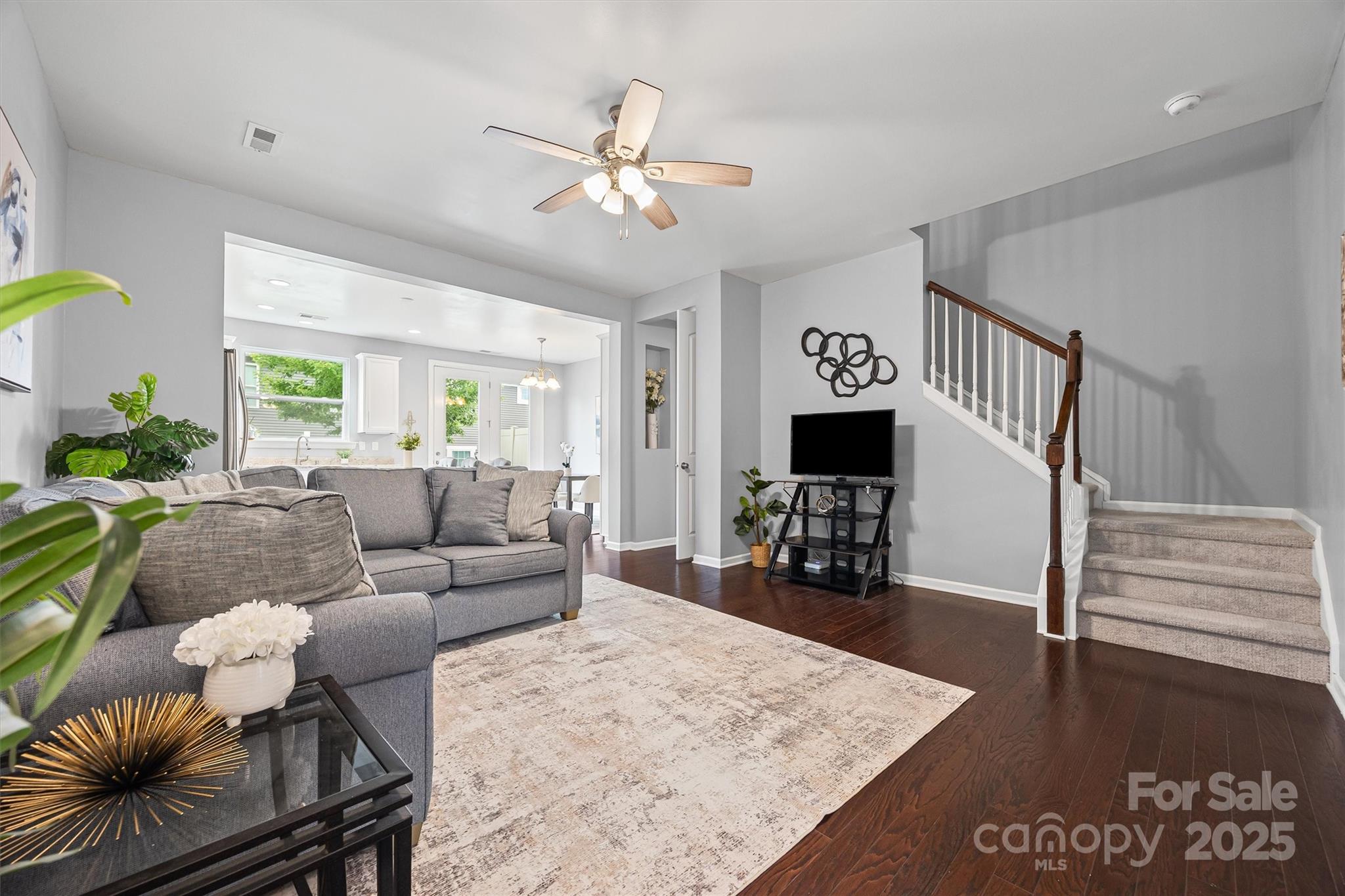 7333 Dulnian Way Property Photo 4