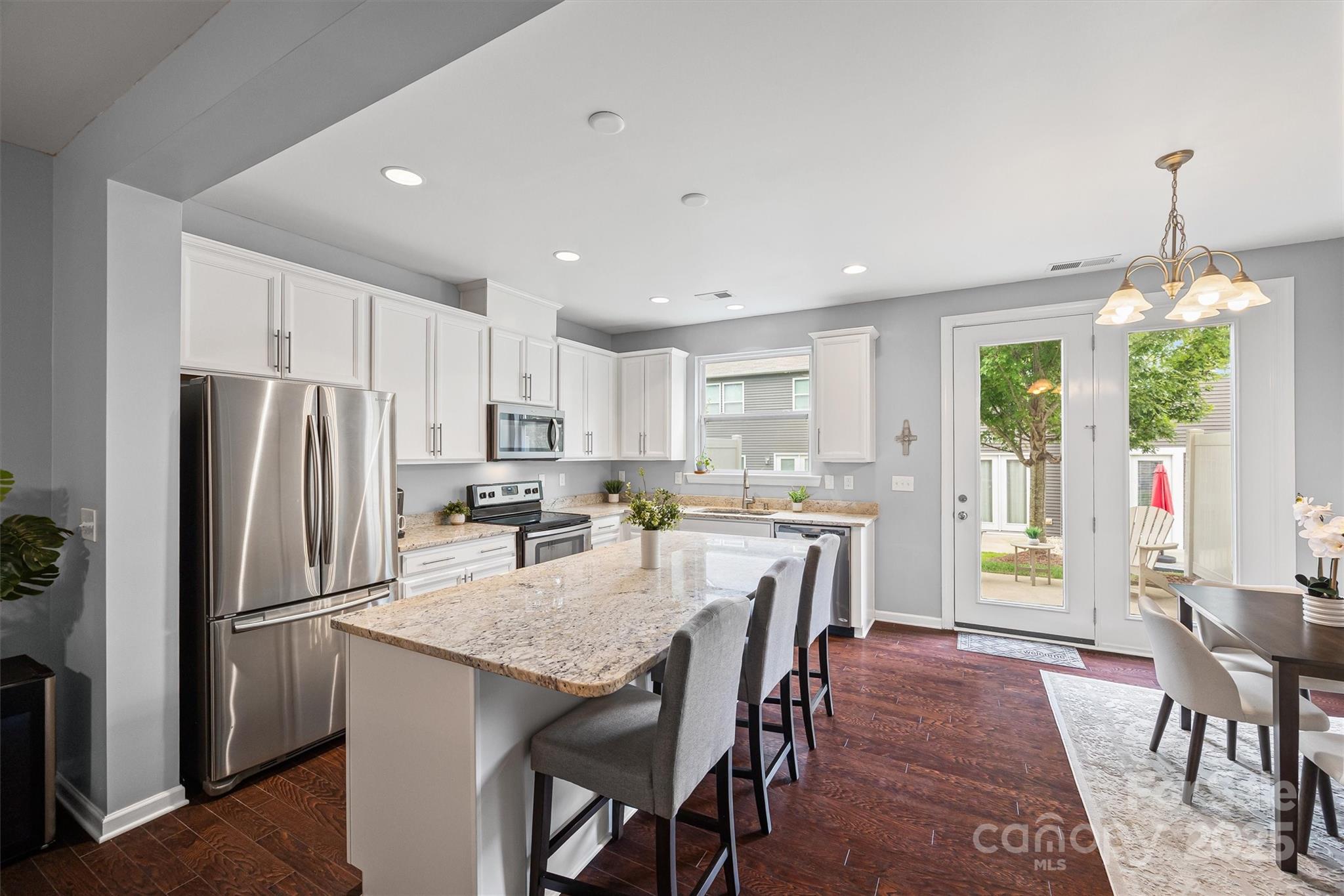 7333 Dulnian Way Property Photo 7