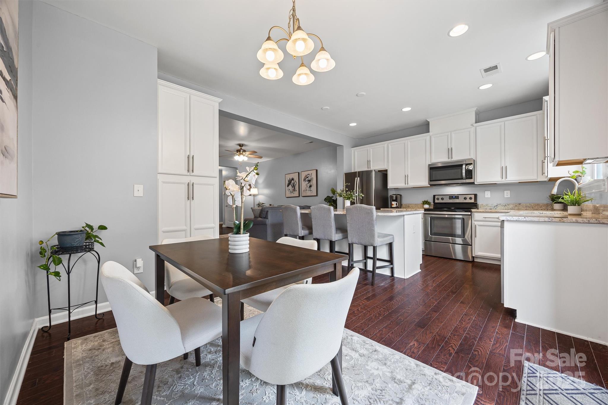 7333 Dulnian Way Property Photo 12