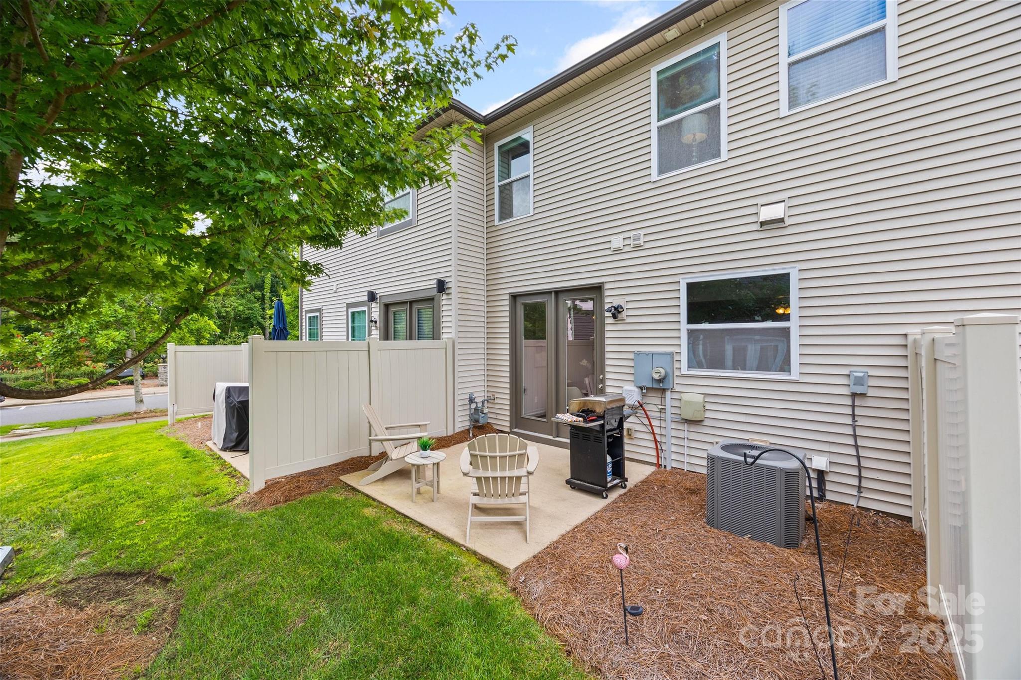 7333 Dulnian Way Property Photo 27