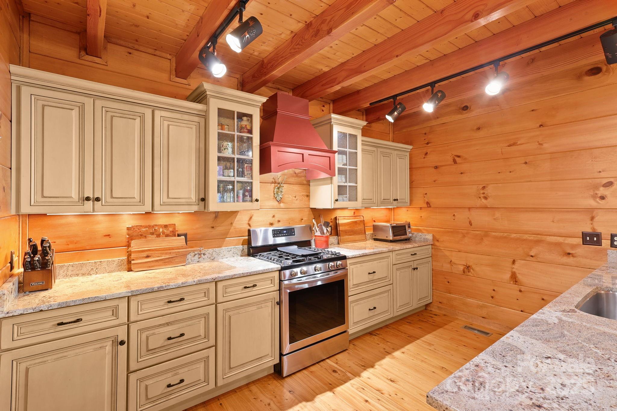 635 Acorn Nvno Property Photo 15