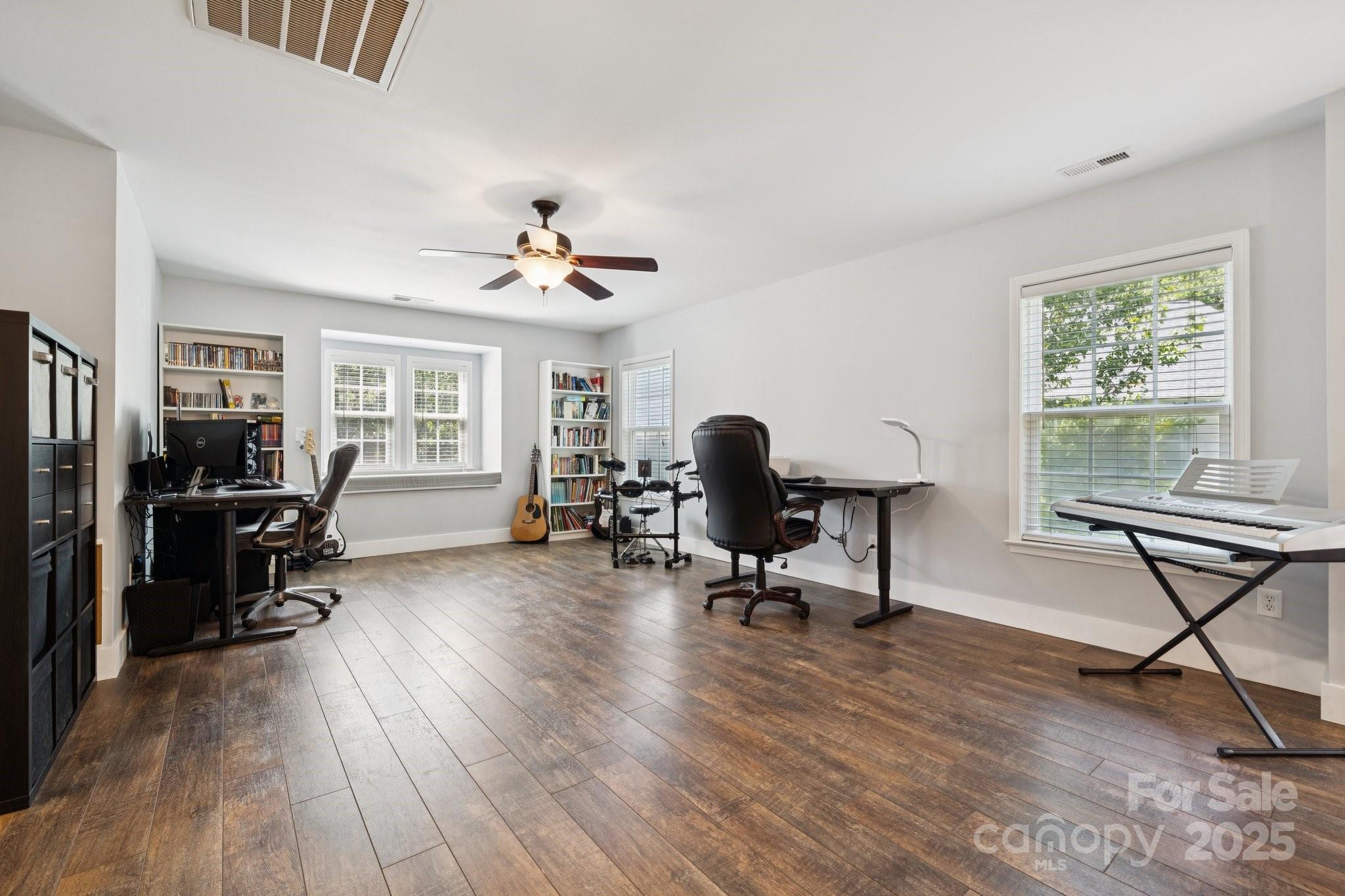 524 Buttercup Way Property Photo 17