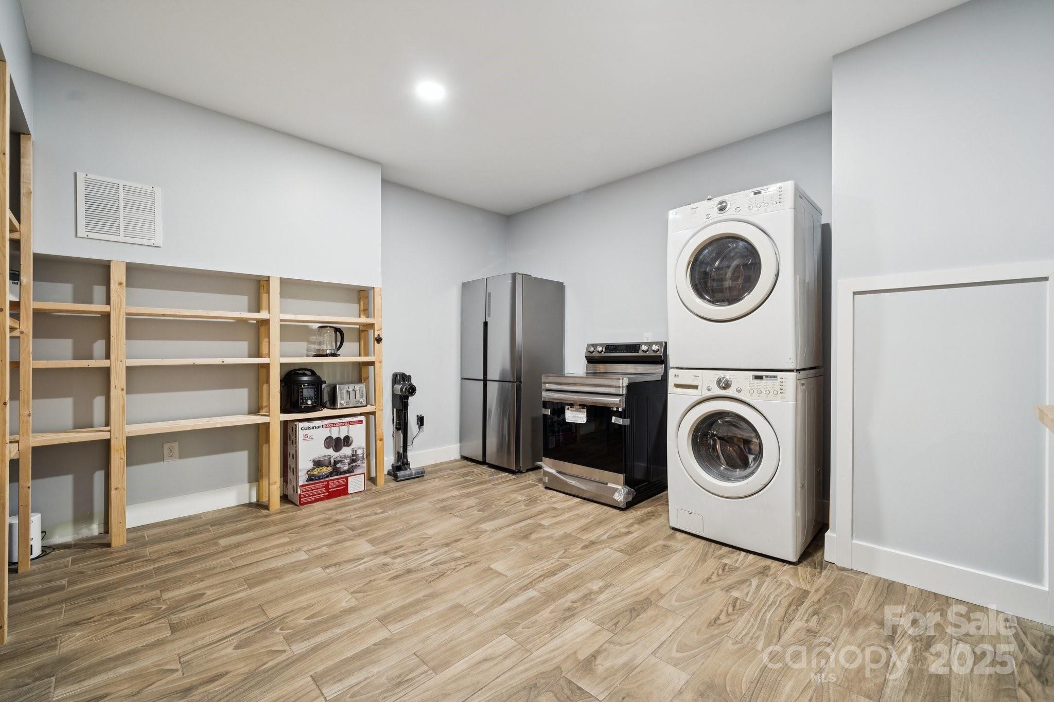 524 Buttercup Way Property Photo 25