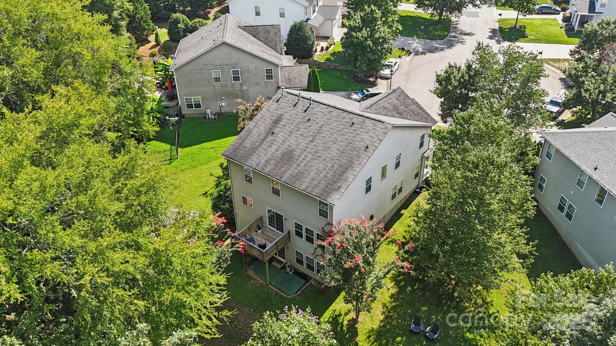 524 Buttercup Way Property Photo 32