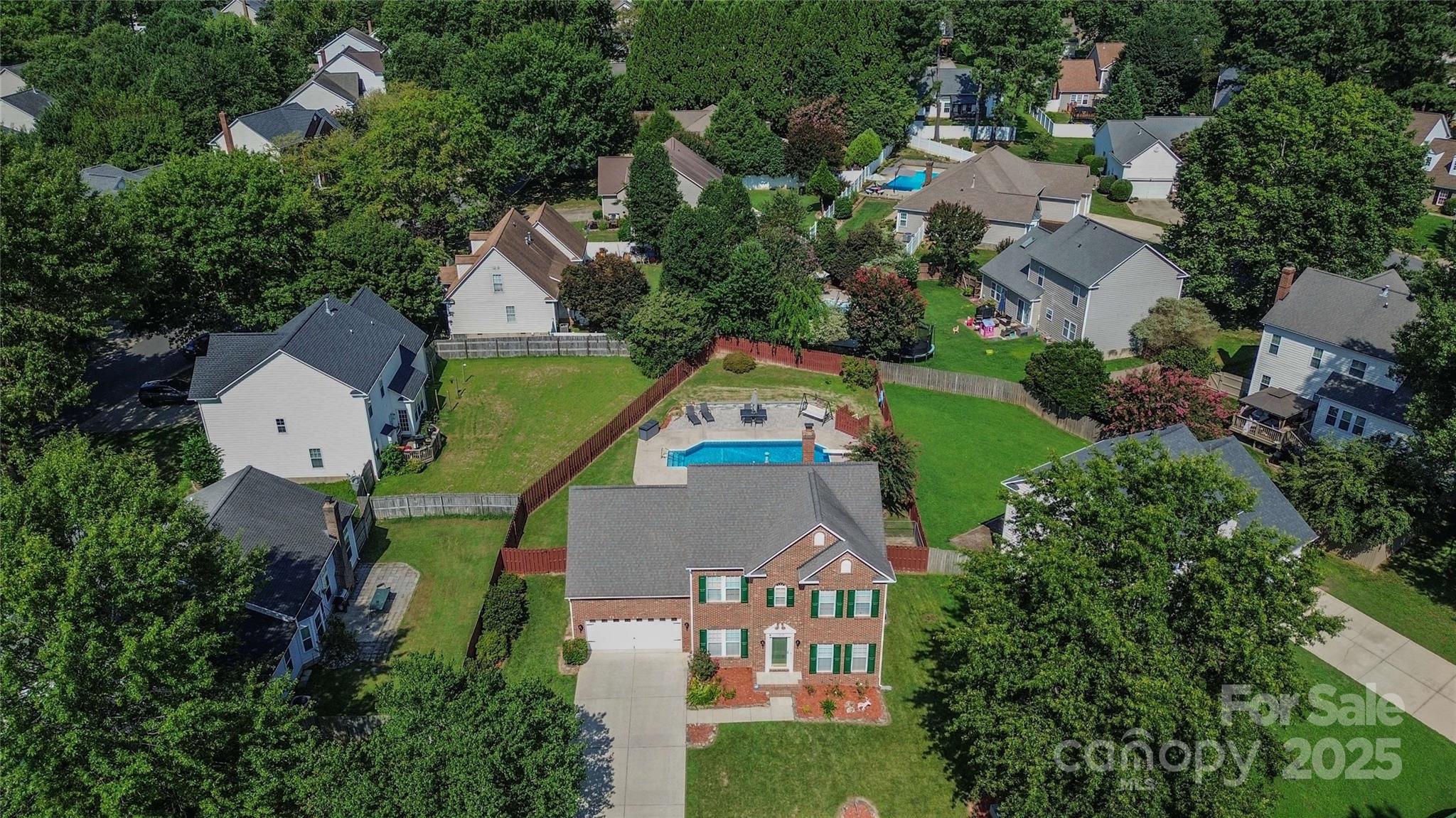 129 Easy Street Property Photo 3