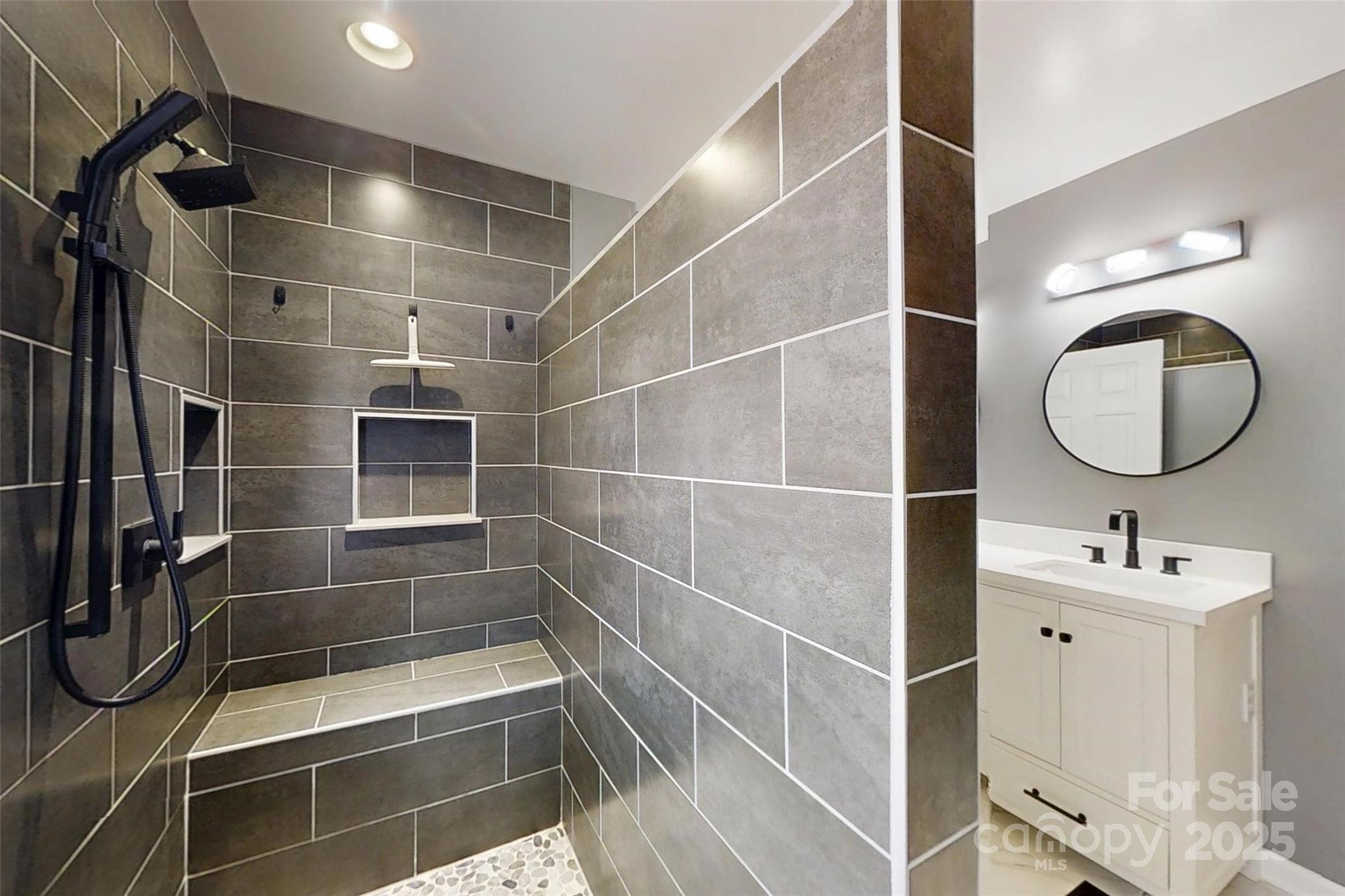 129 Easy Street Property Photo 20