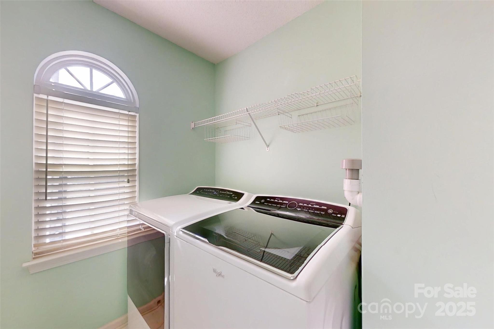 129 Easy Street Property Photo 28